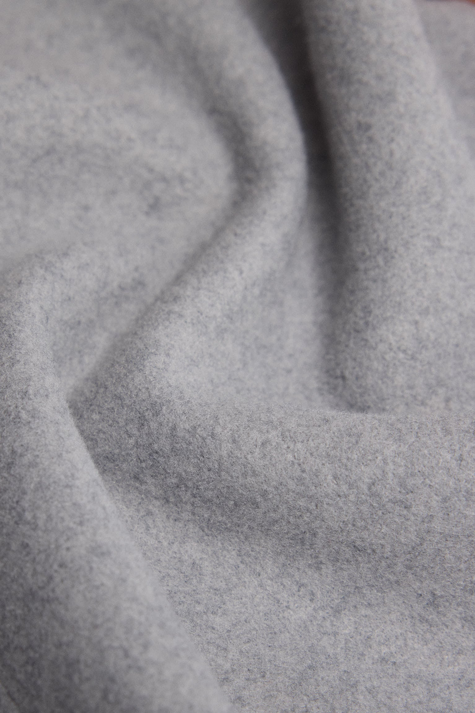 Pantalón cálido slim fit con estructura gris