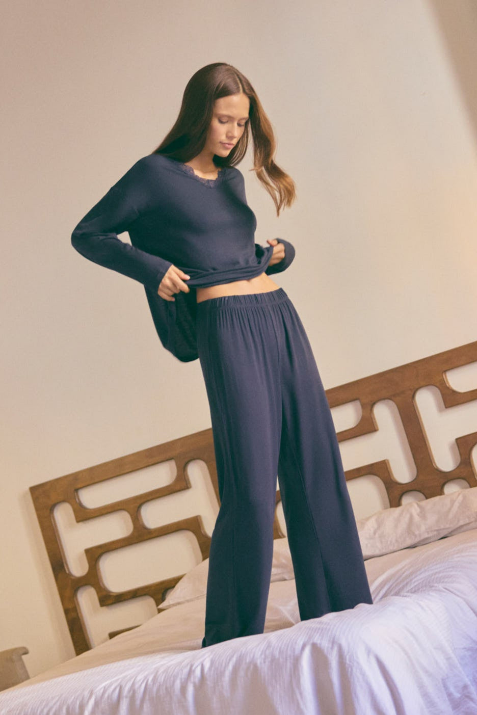 10773-0-pijama-largo-extra-suave-de-modal-ancho-negro