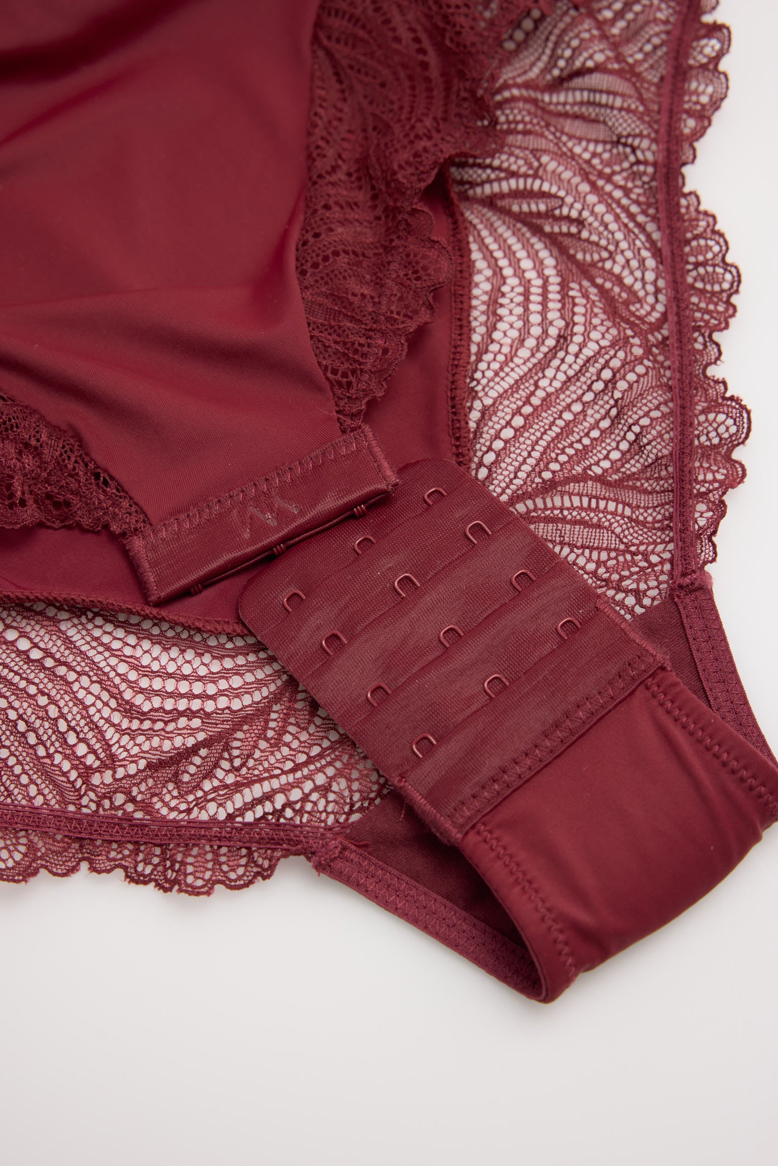 10782-5-body-lencero-manga-larga-espalda-abierta-granate