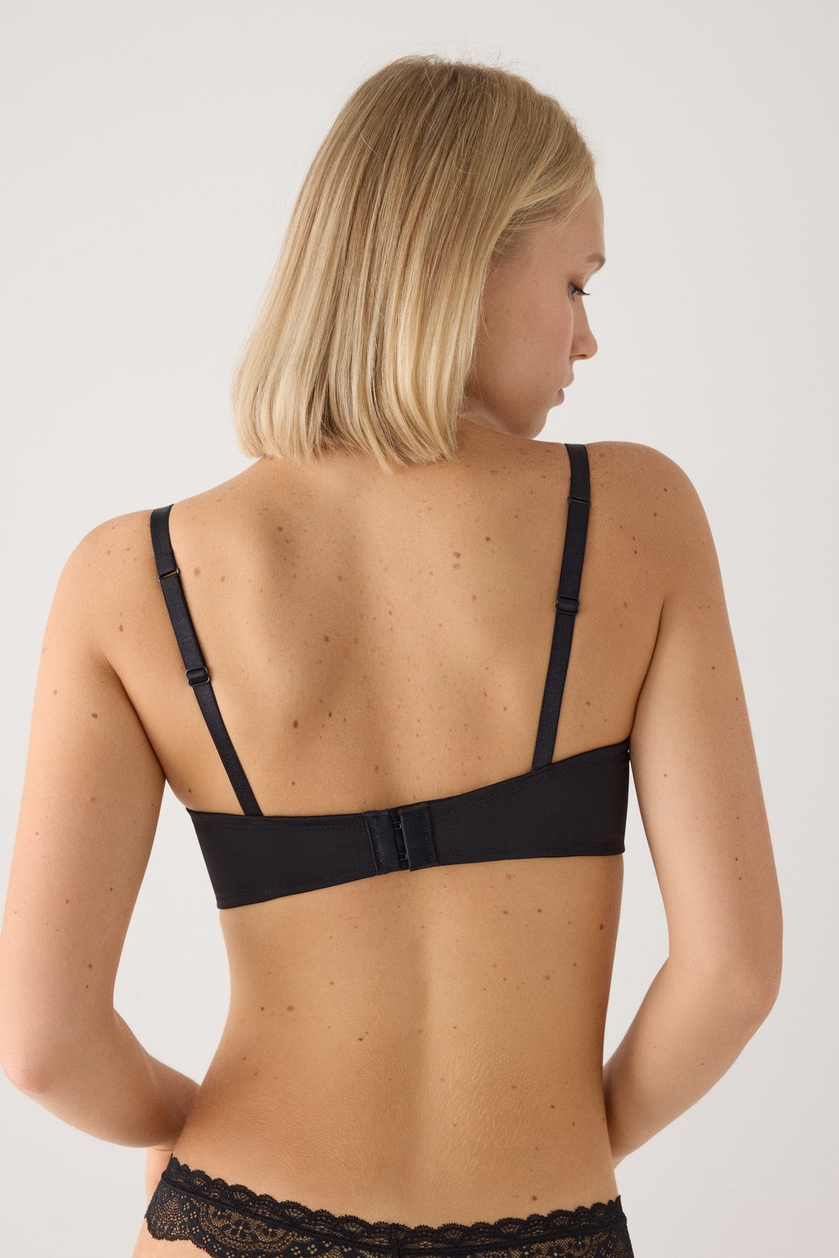 Sujetador balconette negro | Paula Echevarria Limited Edition FW