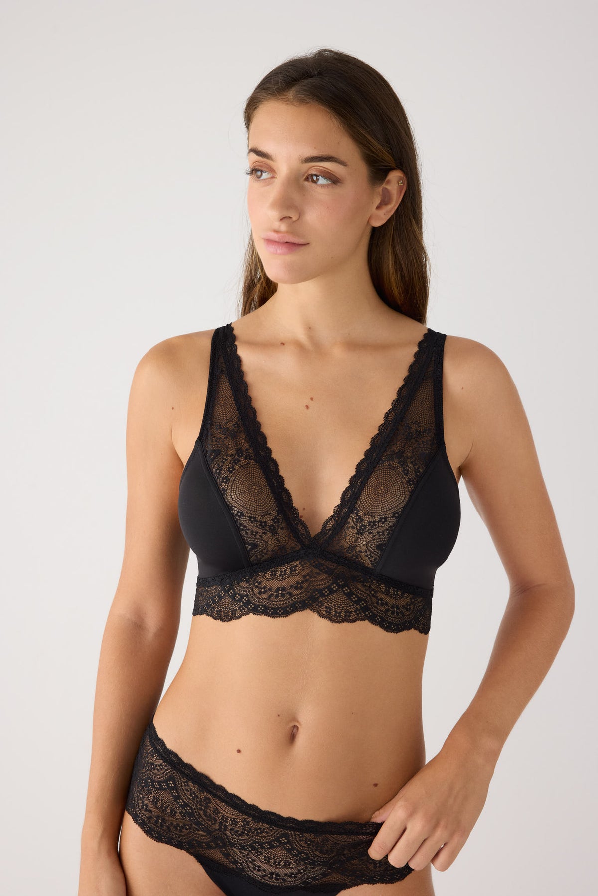 Sujetador bralette encaje negro | Paula Echevarria Limited Edition FW