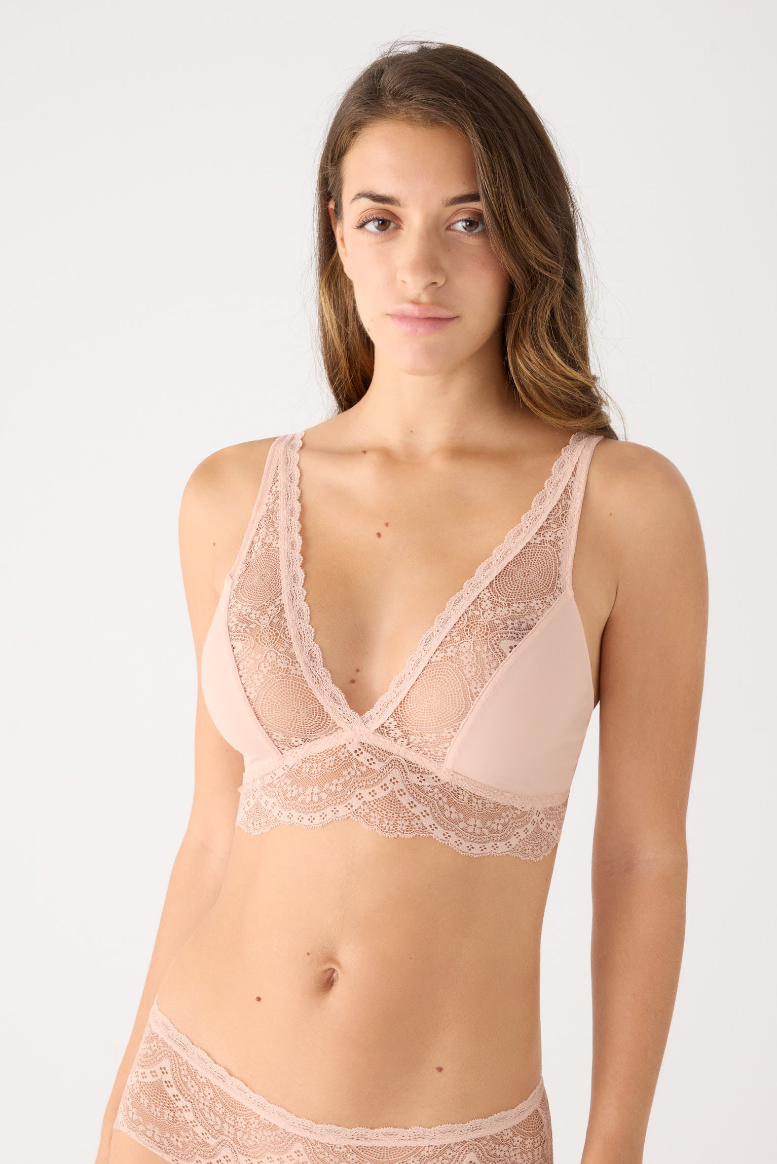 Sujetador bralette encaje nude | Paula Echevarria Limited Edition FW