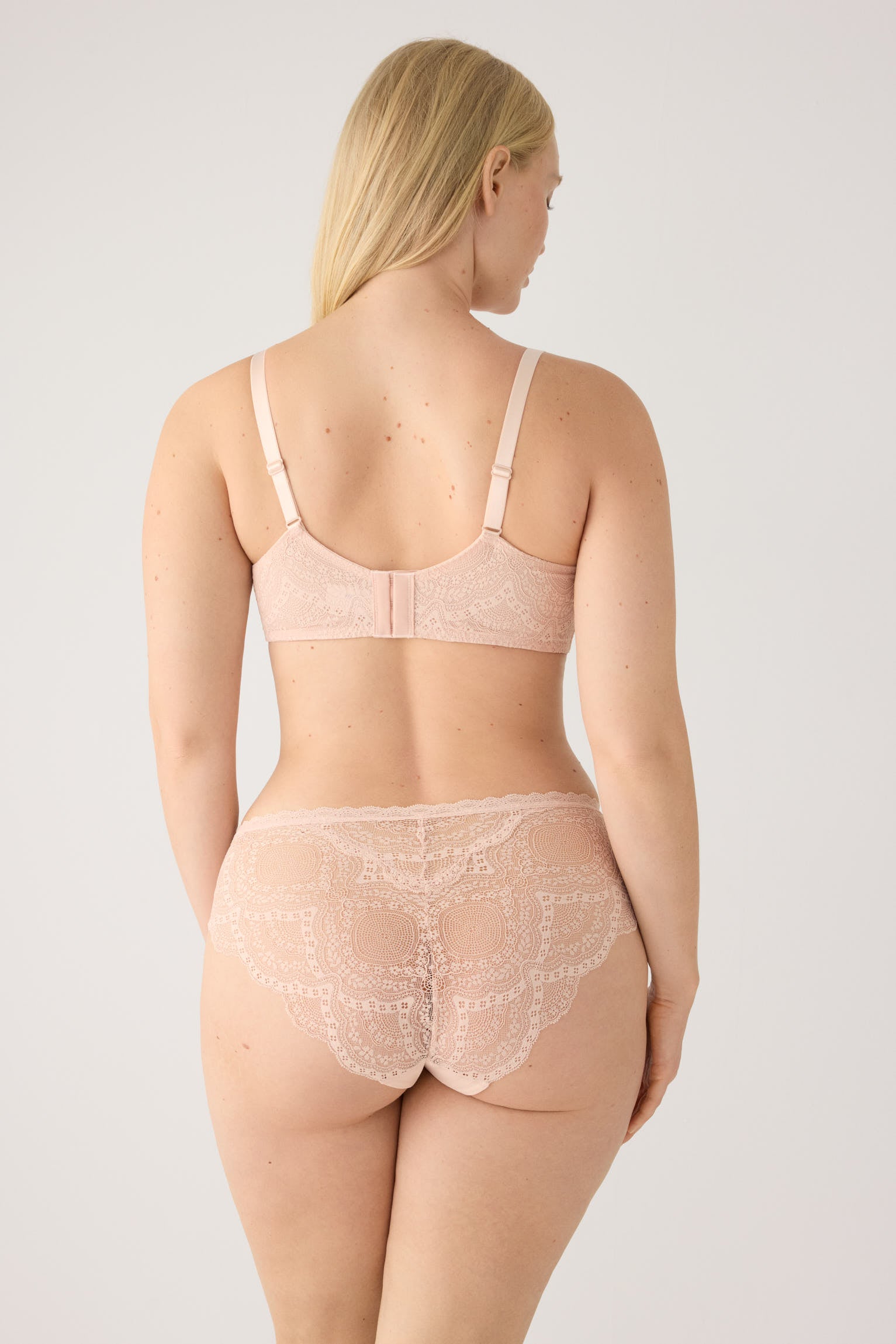 Braga midi encaje nude | Paula Echevarria Limited Edition
