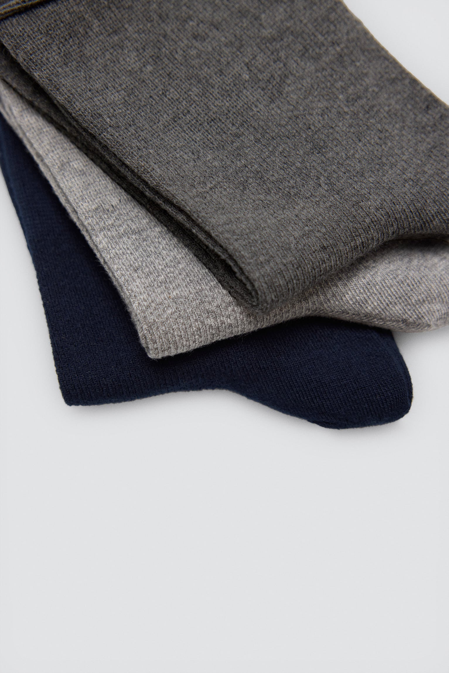 12996_SURTIDO_1-pack-3-calcetines-mujer-transpirables-basicos-colores-oscuros-ysabel-mora