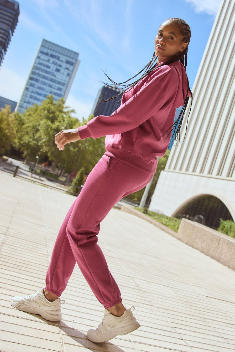 Conjunto de chándal deportivo afelpado sudadera con capucha y jogger rosa