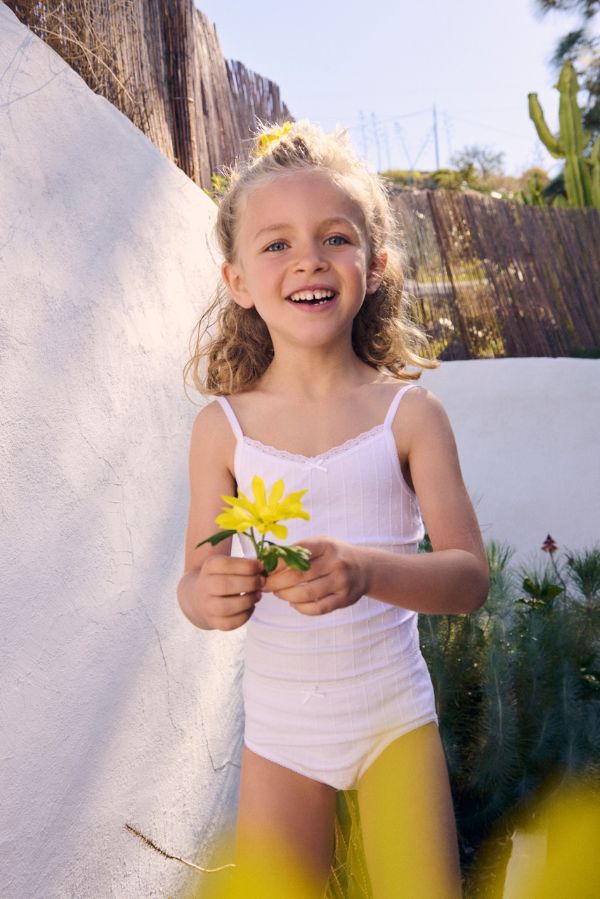 PREVENTA Conjunto infantil interior camiseta y braga blanco