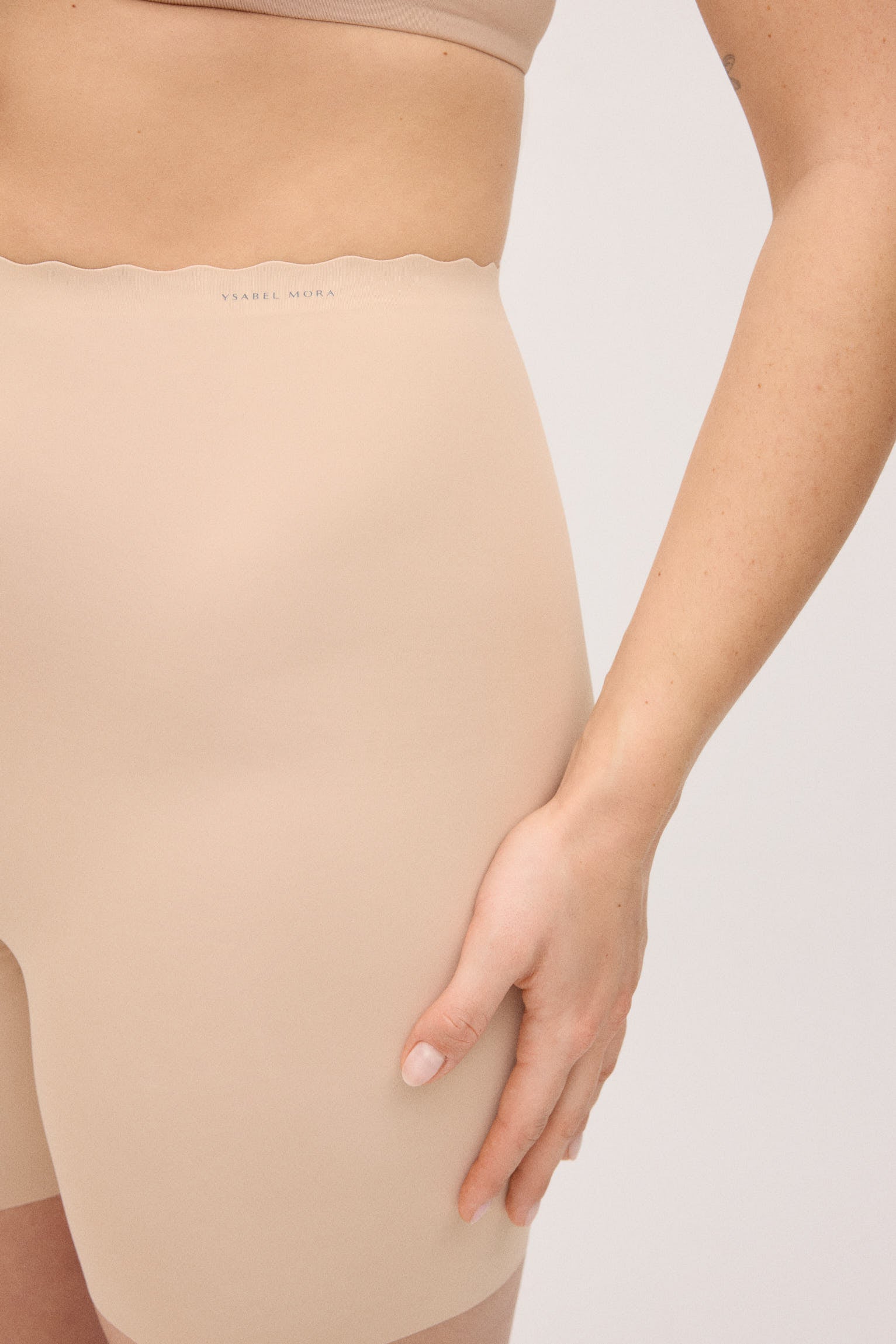 culotte-antirroce-de-control-abdomen-compresion-ligera-nude-ysabel-mora