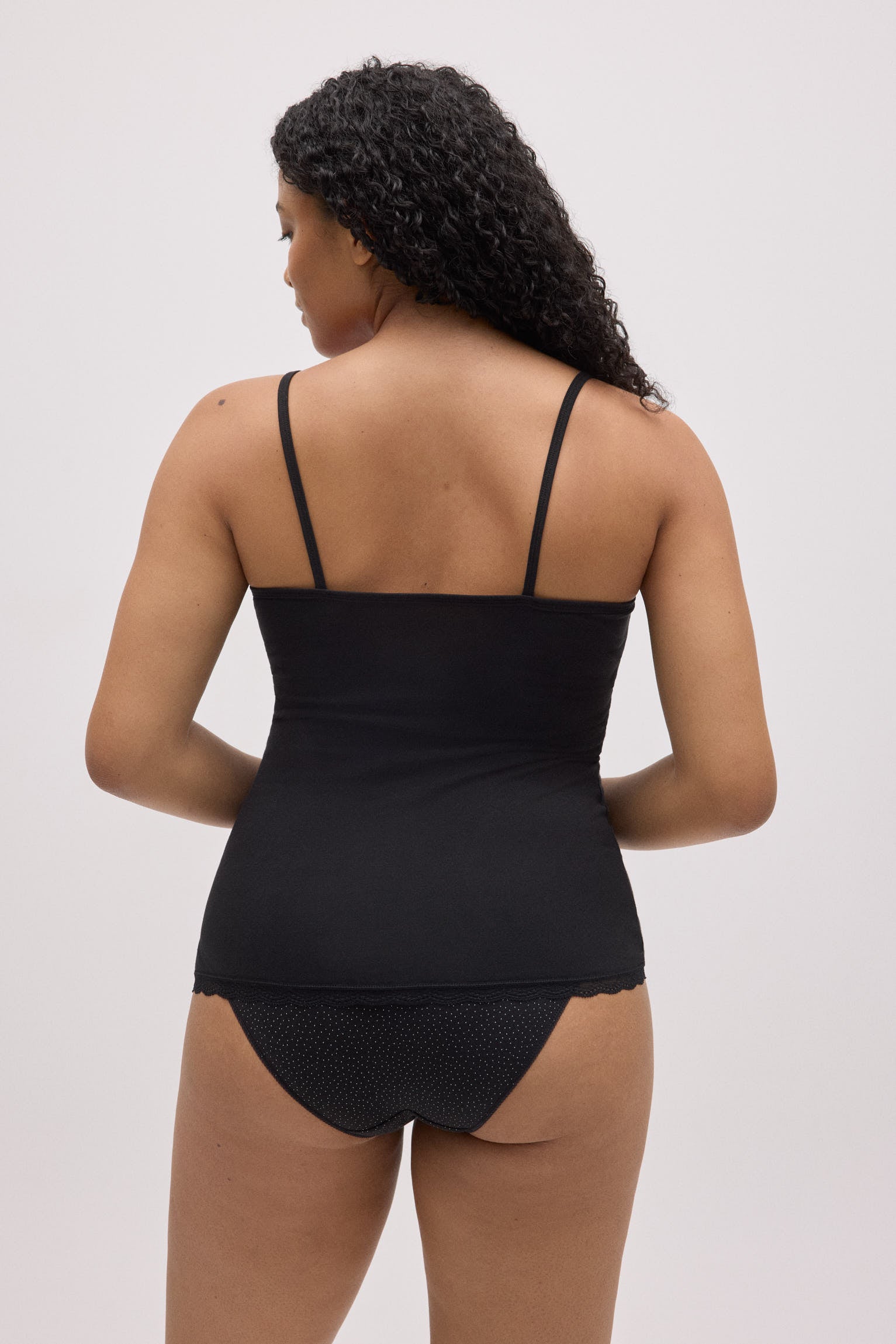 19470-2-camiseta-tirantes-algodon-negro-detalle-fruncido