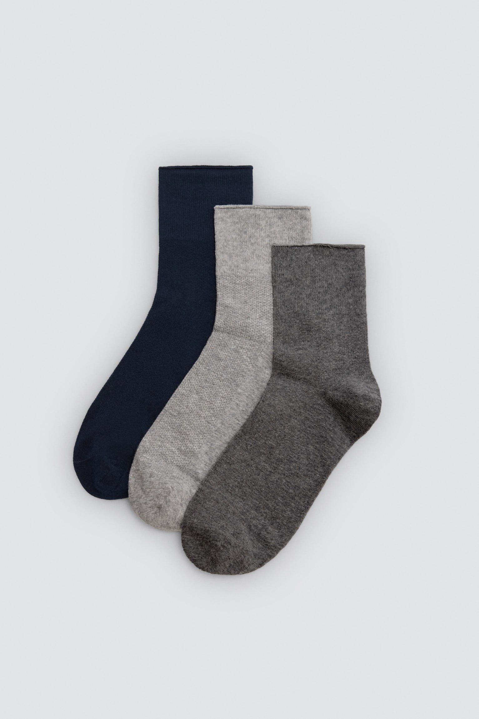 Pack 3 calcetines altos básicos lisos multicolor