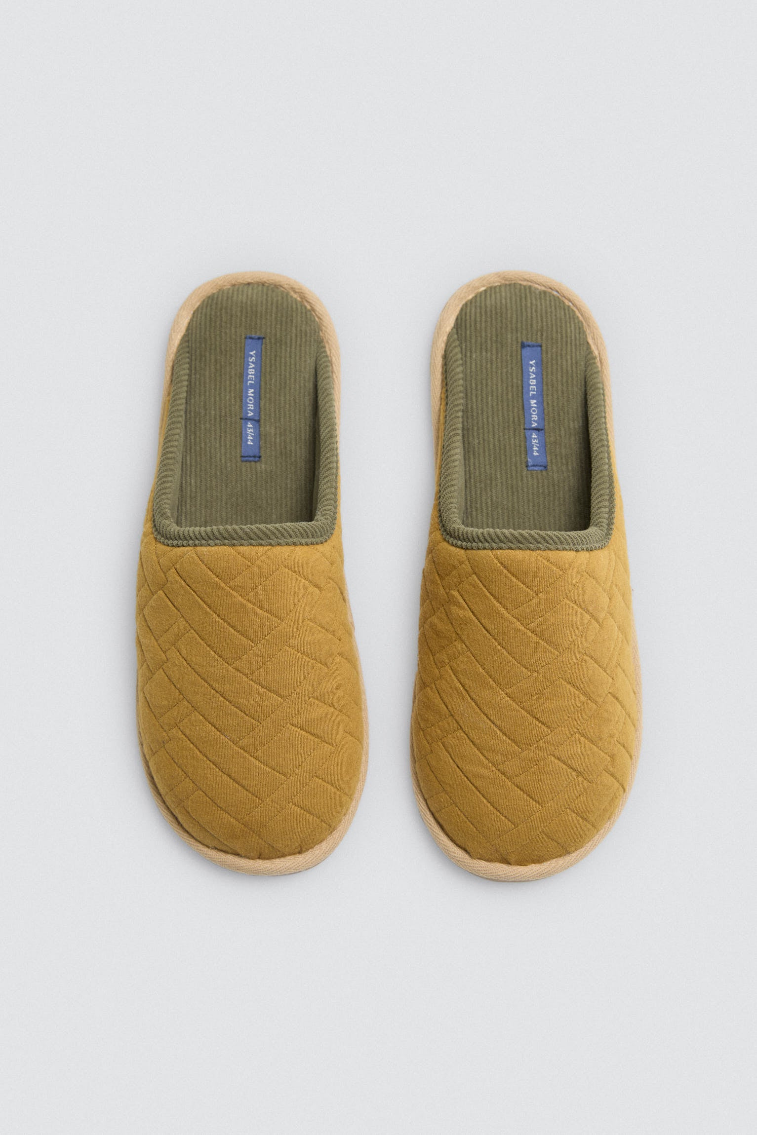 24081-3-zapatillas-pelo-estampado-etnico-camel