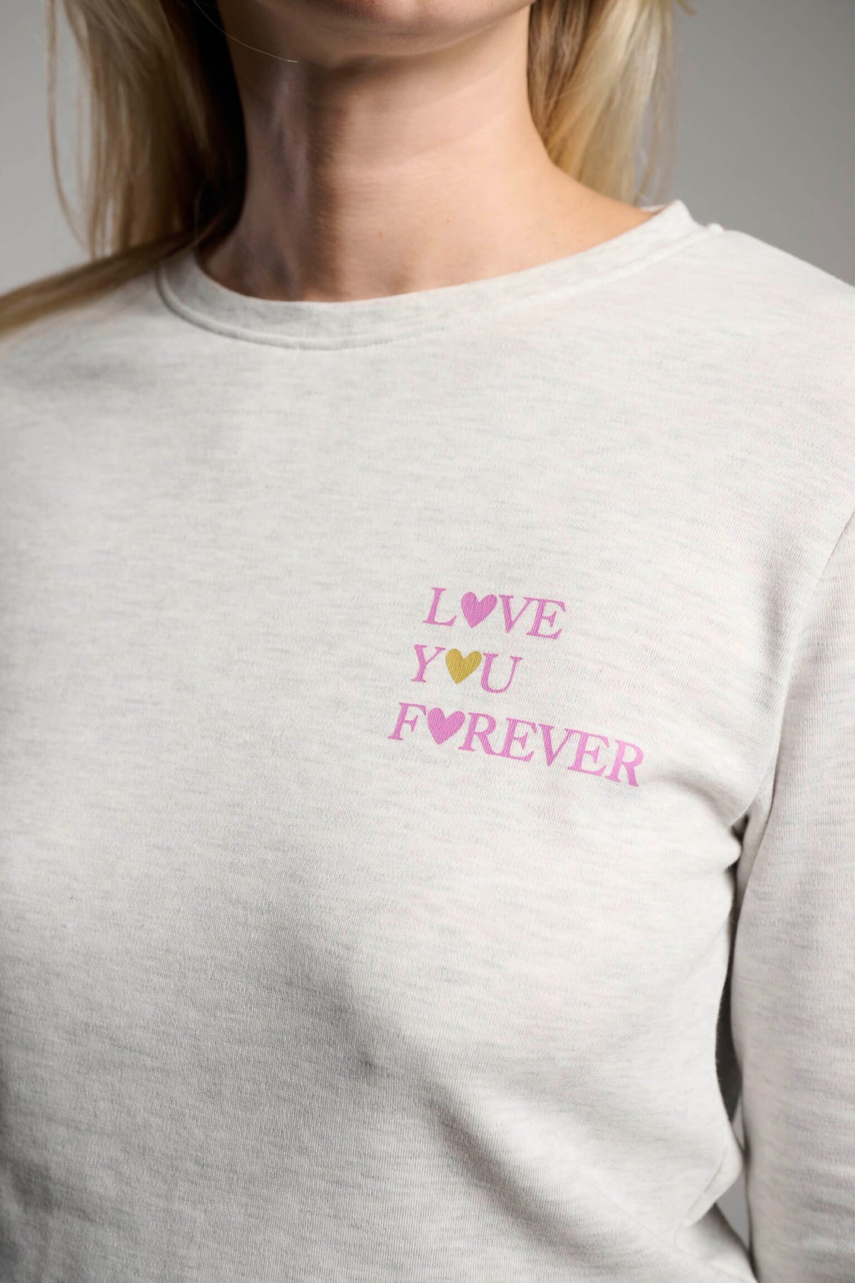26222-pijama-largo-afelpado-mujer-estampado-corazones