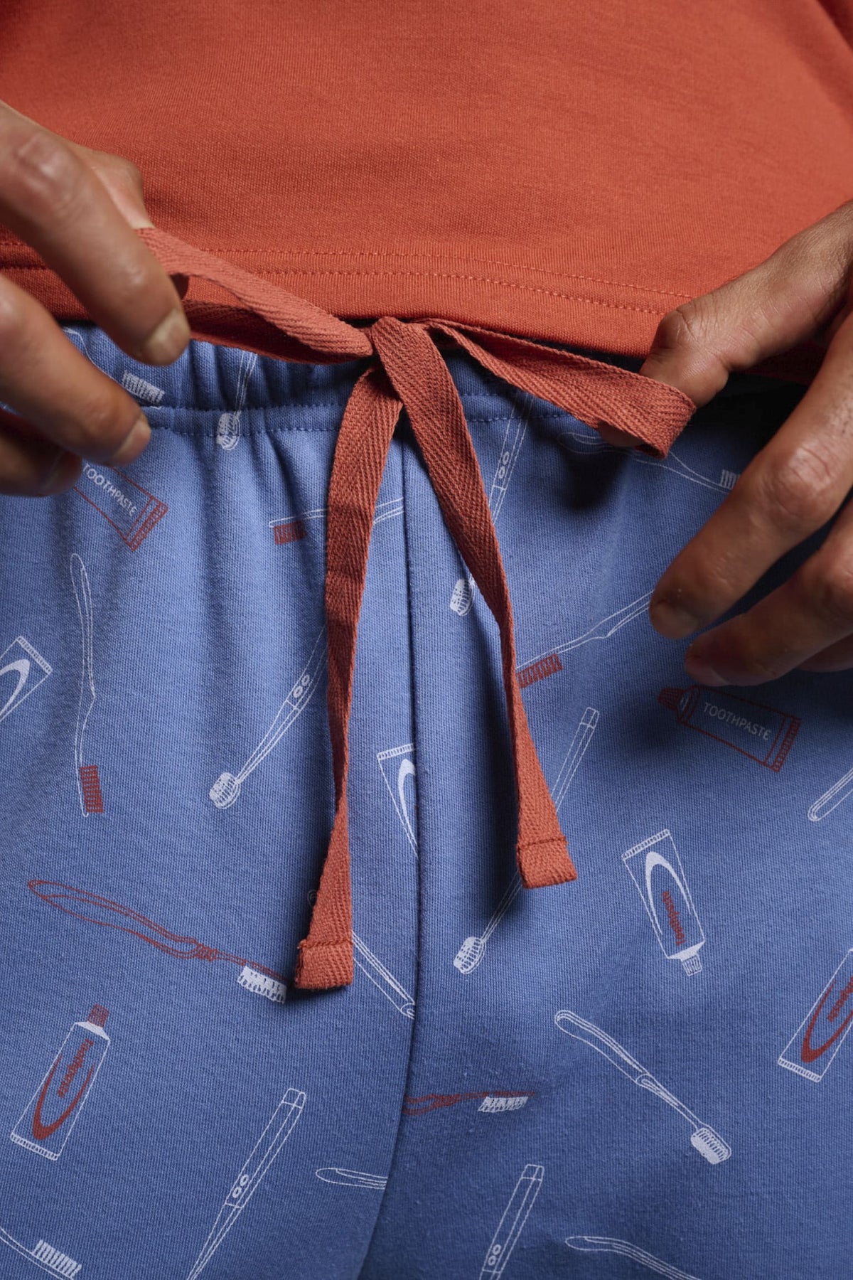 Pijama largo hombre afelpado estampado cubiertos