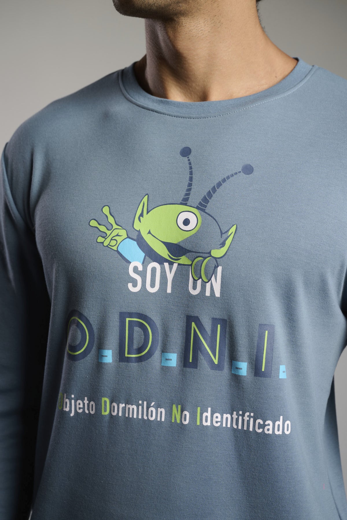Pijama largo de hombre afelpado estampado marciano ODNI