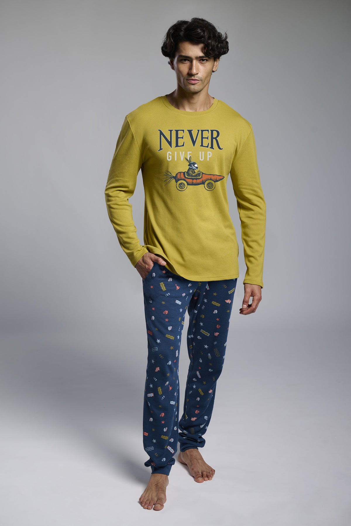 Pijama largo hombre afelpado estampado driver Never Give Up
