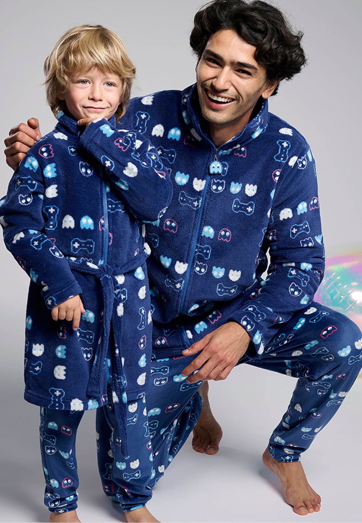 Bata infantil polar coralina niño estampado gamer