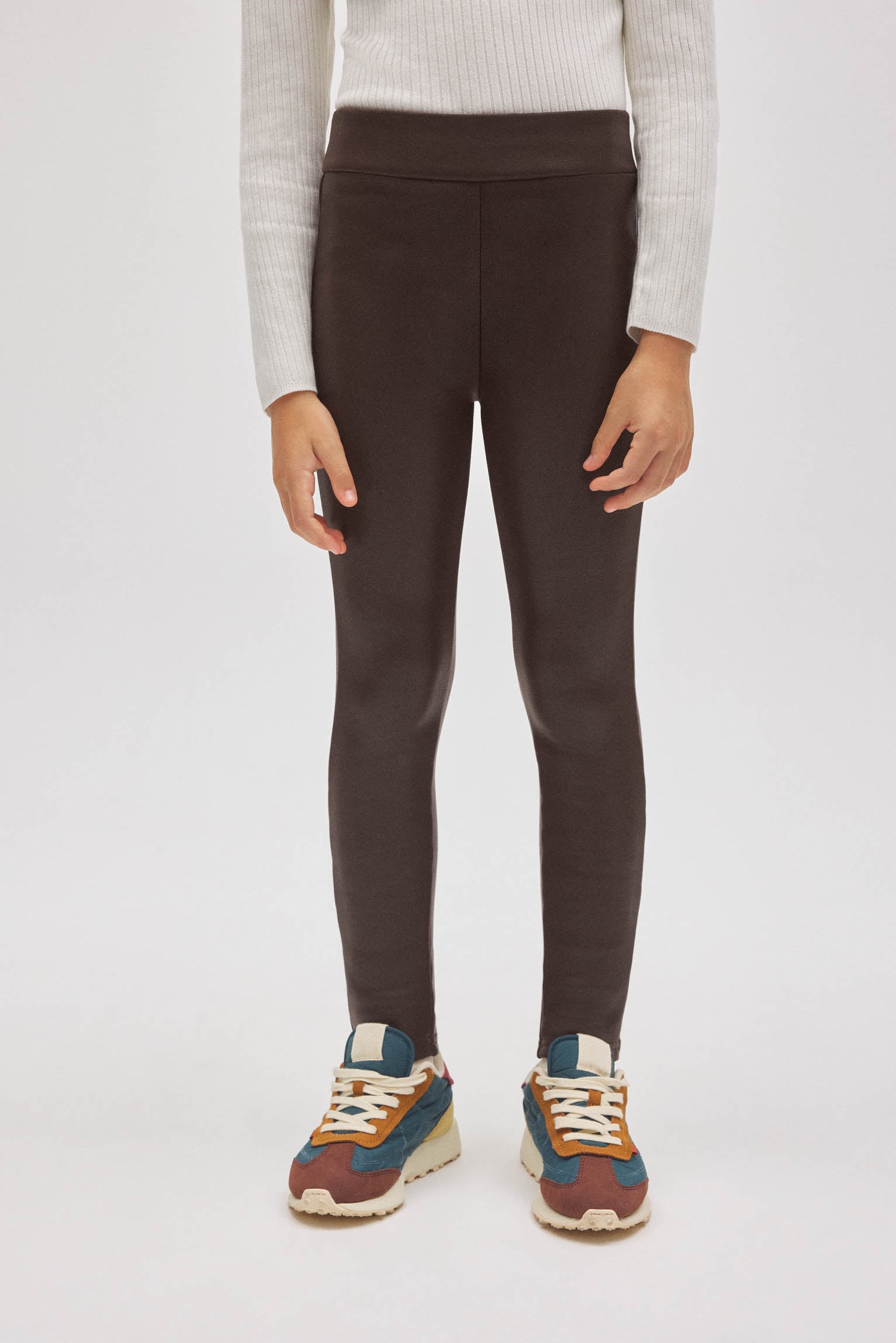 33249-3-leggings-termicos-nina-efecto-piel-chocolate-ysabel-mora