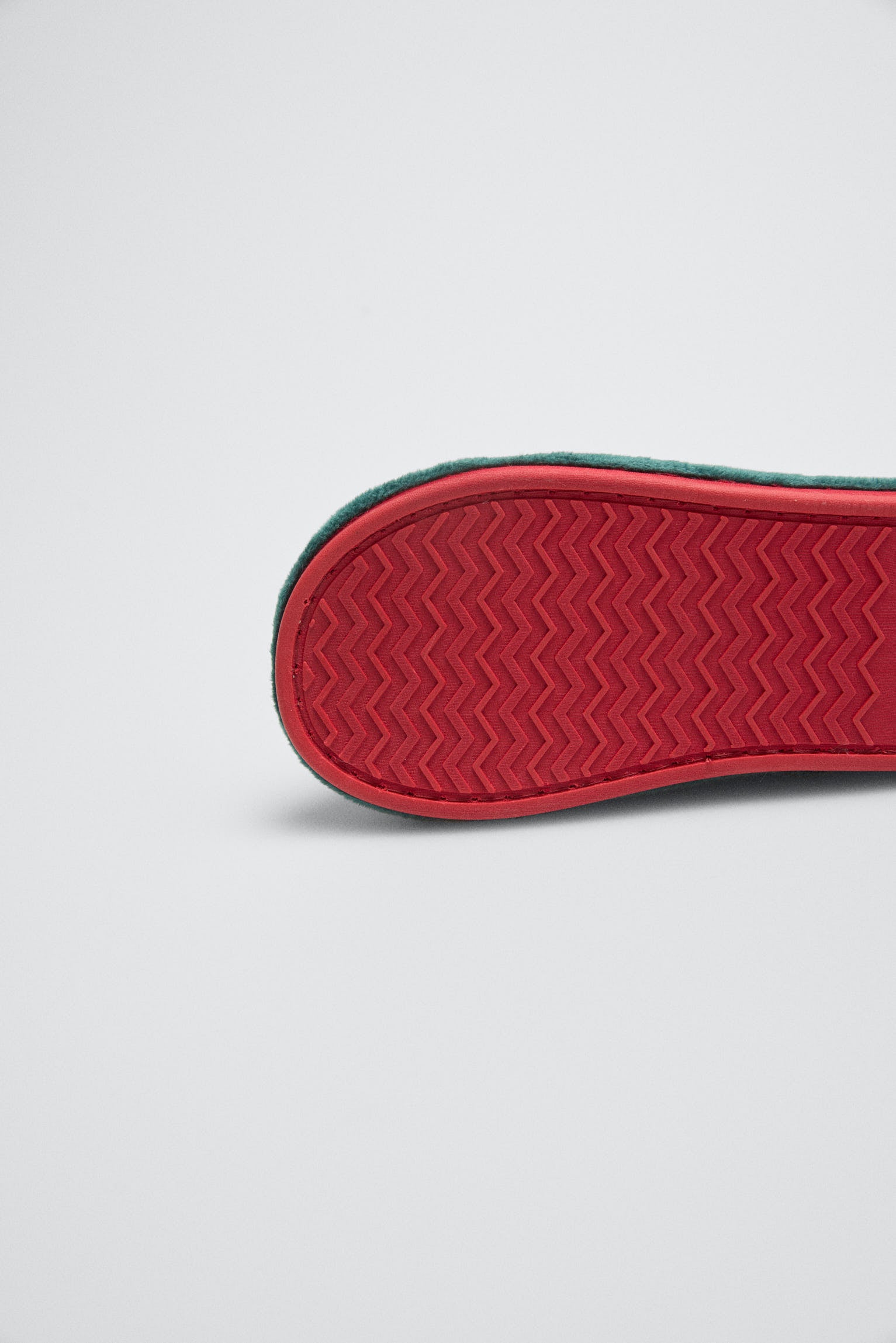 44050-4-zapatillas-casa-infantiles-navidad-i'm-not-a-santa-ysabel-mora