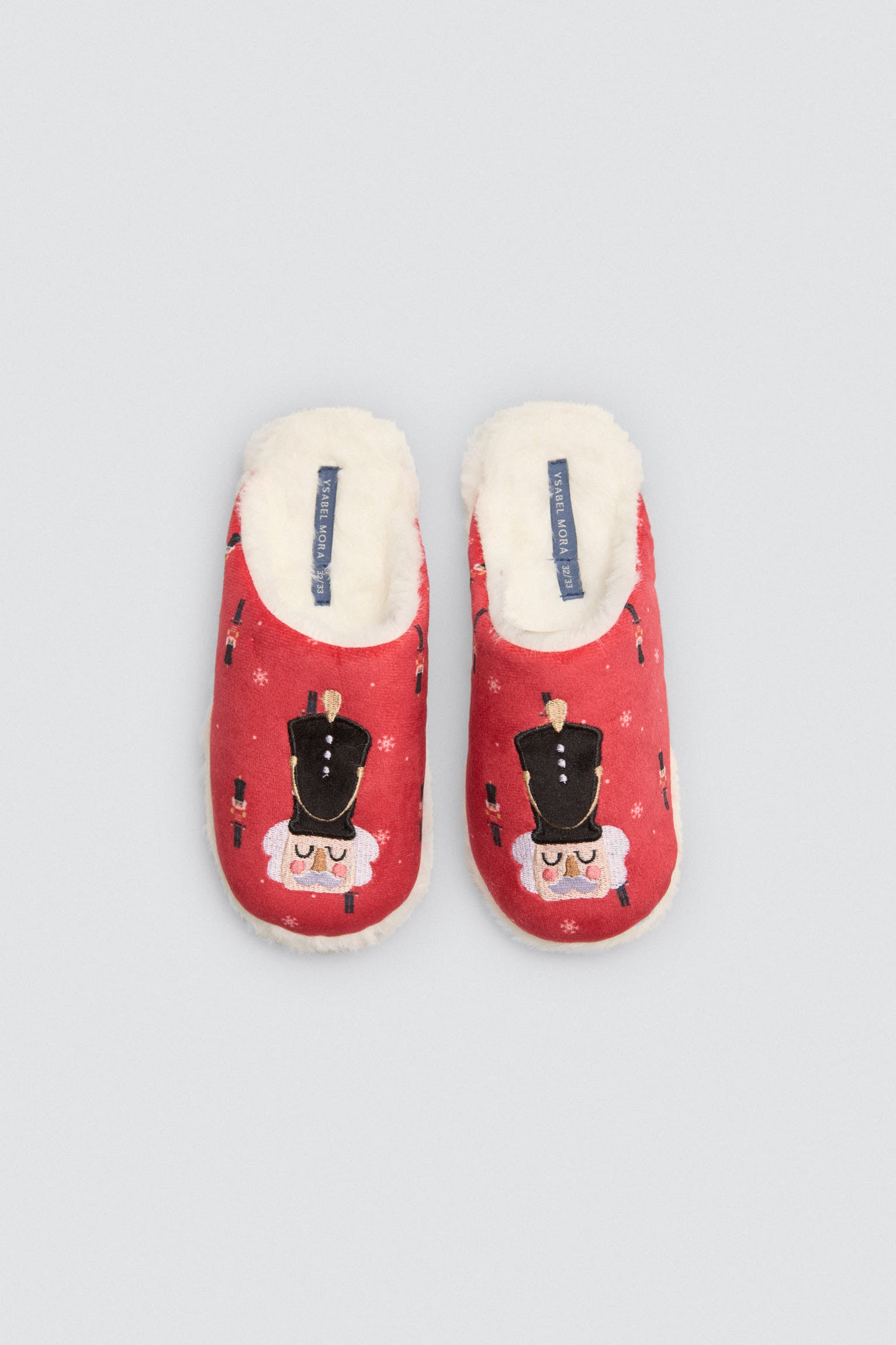 44051-3-zapatillas-casa-infantiles-navidad-cascanueces-ysabel-mora
