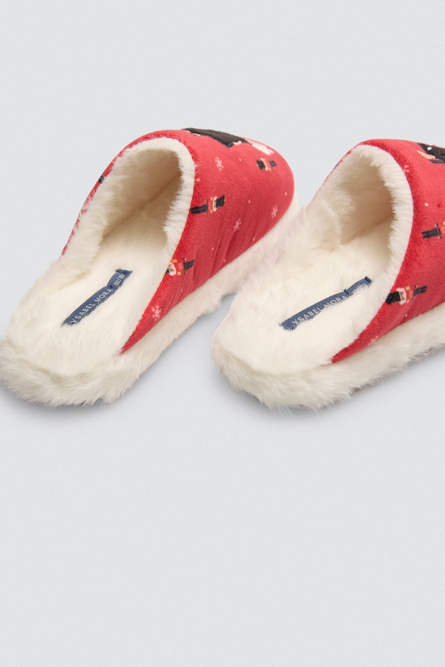 44051-4-zapatillas-casa-infantiles-navidad-cascanueces-ysabel-mora