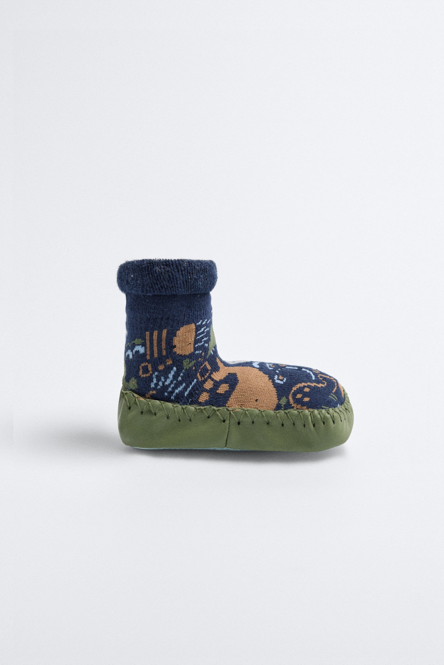 52880-4-calcetin-zapatilla-casa-termico-bebe-ysabel-mora