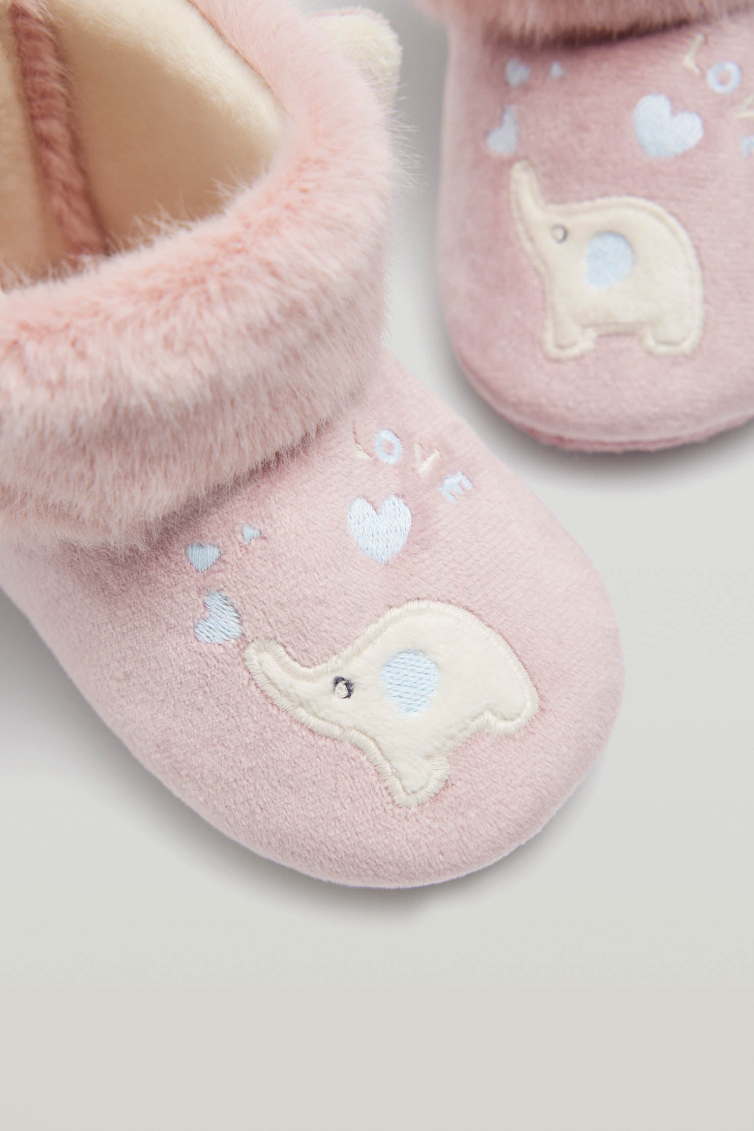 Botas de casa bebé pelo - Ysabel Mora