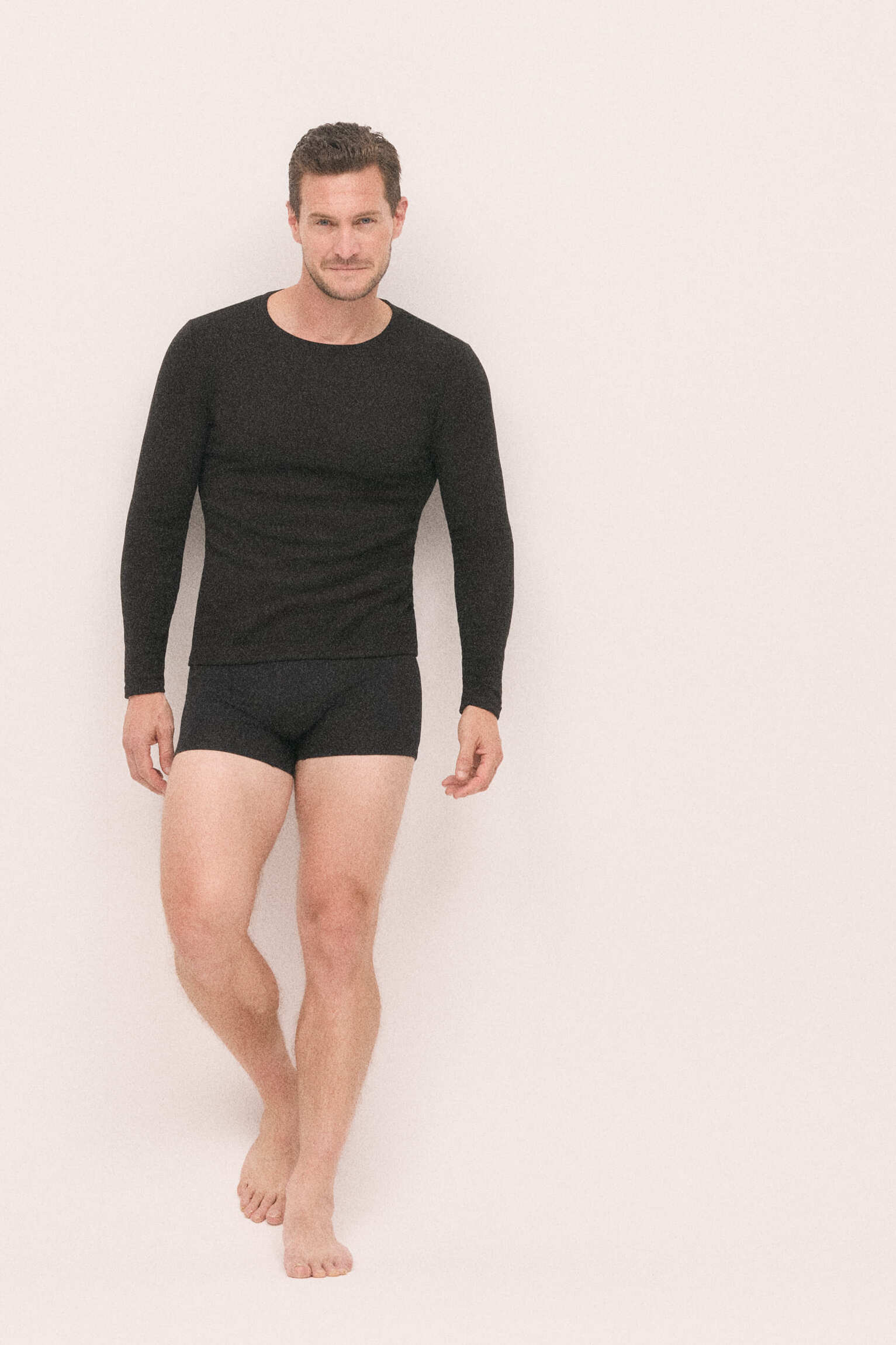 Extra Warm black thermal t-shirt for men
