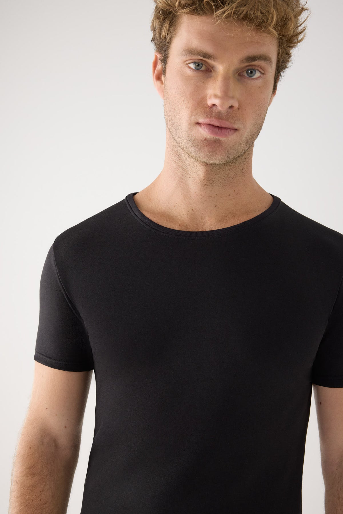 TÉRMICO LIGERO Camiseta hombre manga corta algodón negro
