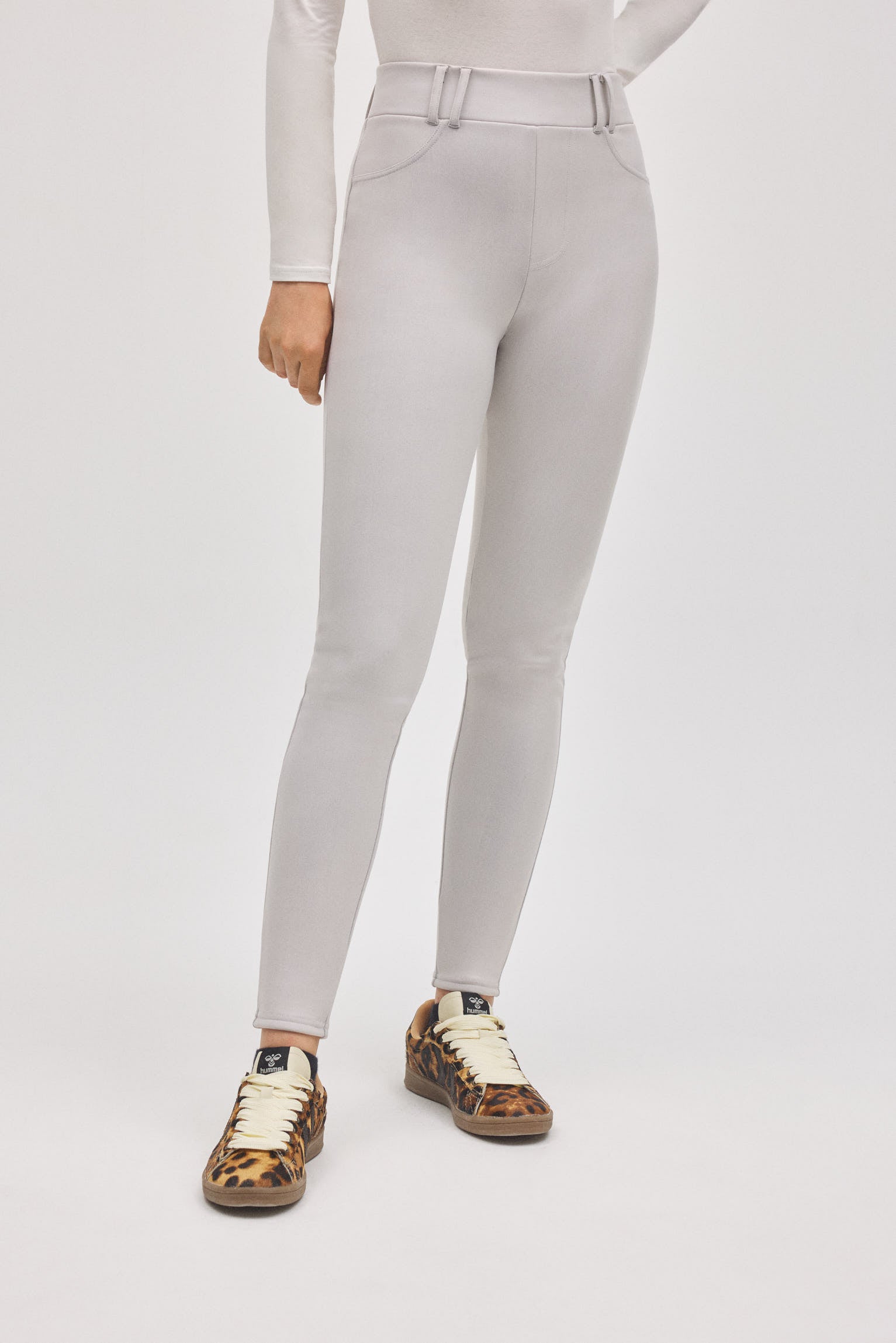 70442-4-pantalon-termico-elastico-efecto-piel-skinny-marfil-ysabel-mora