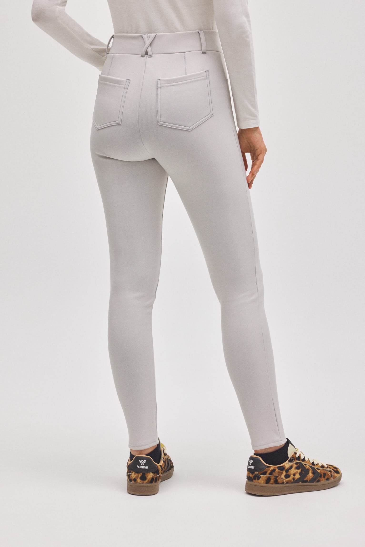 70442-5-pantalon-termico-elastico-efecto-piel-skinny-marfil-ysabel-mora