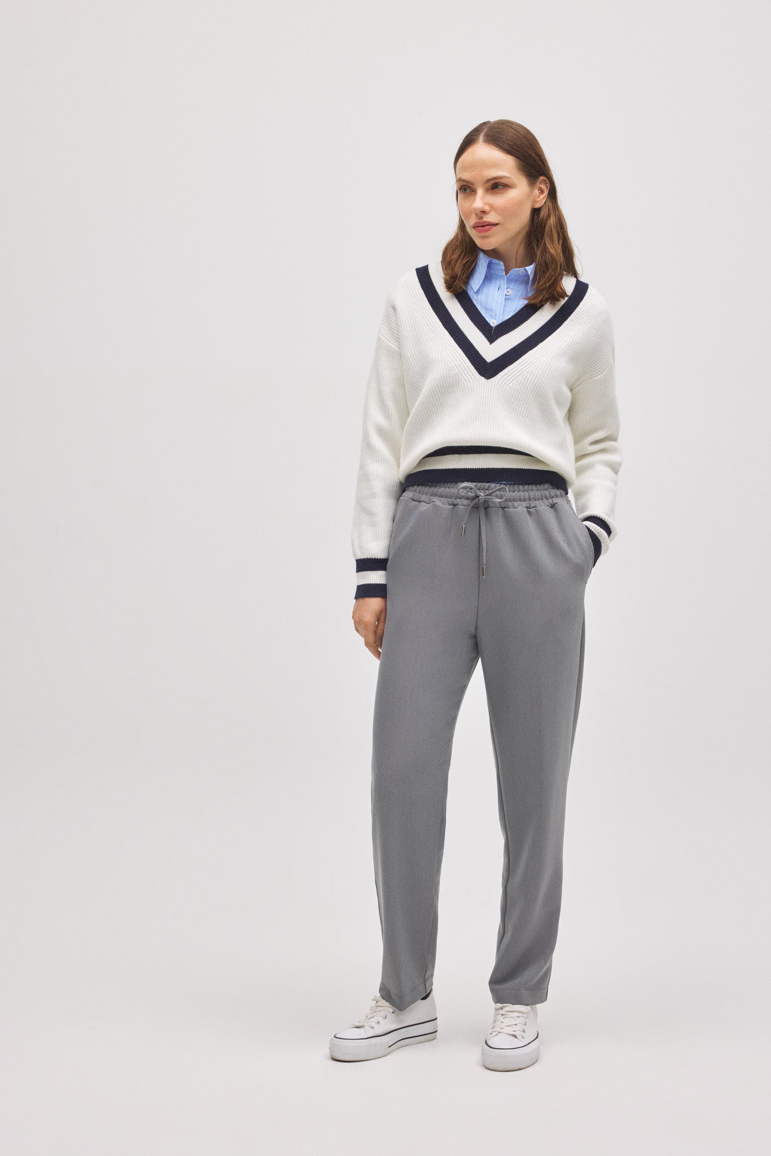 70455-1-pantalon-cintura-ajustable-straight-gris-ysabel-mora