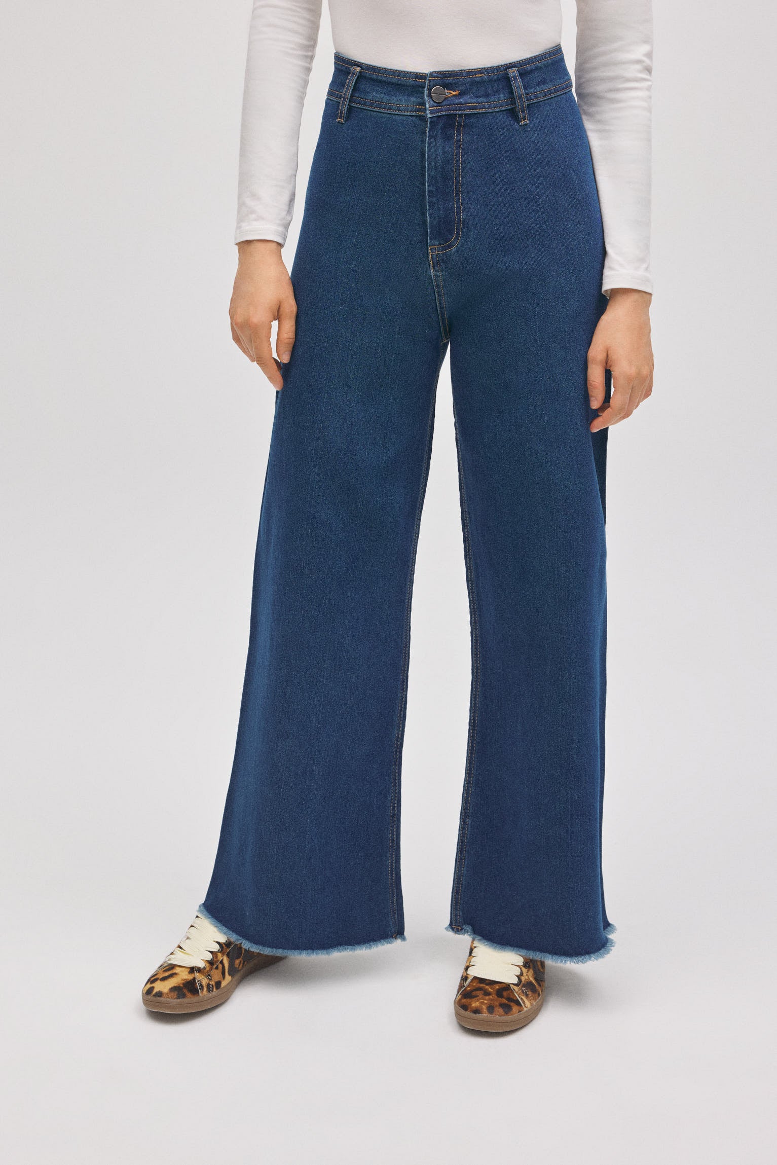 70459-2-pantalones-vaqueros-wide-marino-ysabel-mora