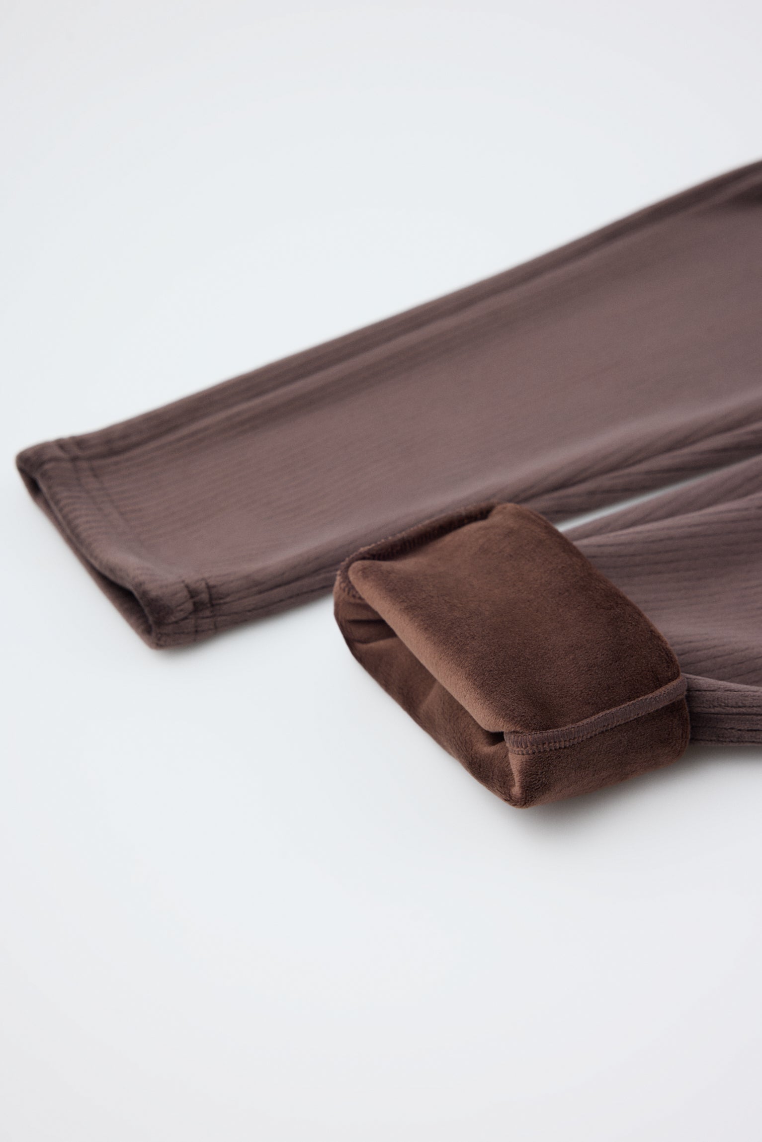 ULTRA TÉRMICO Leggings afelpados efecto pana marrón chocolate