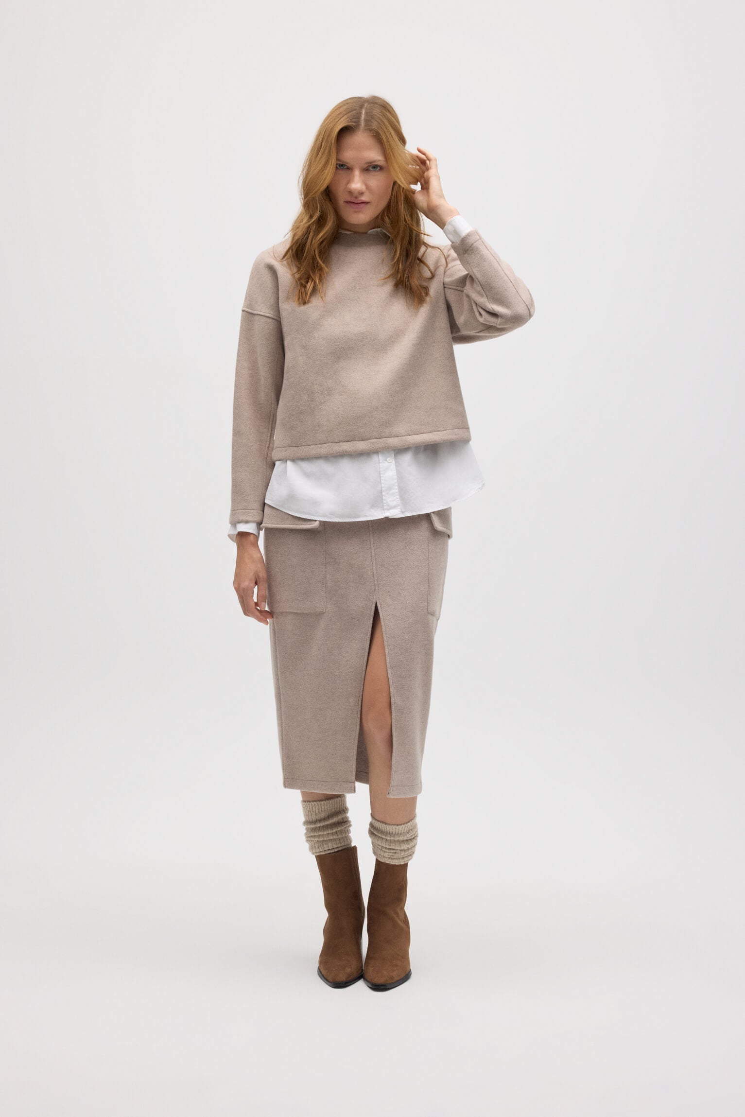 70663-1-jersey-calido-estructura-cuello-redondo-marron