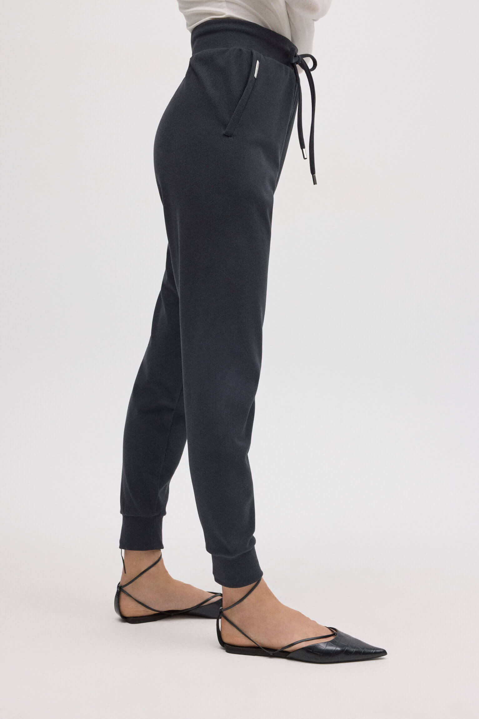 70670-4-pantalon-jogger-con-textura-marengo