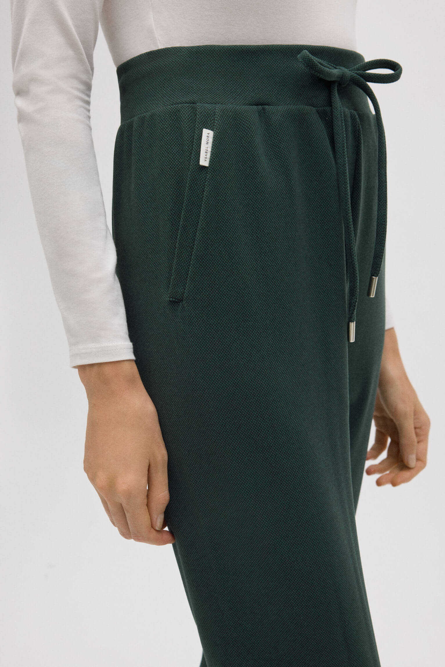 70670-4-pantalon-jogger-con-textura-verde-botella