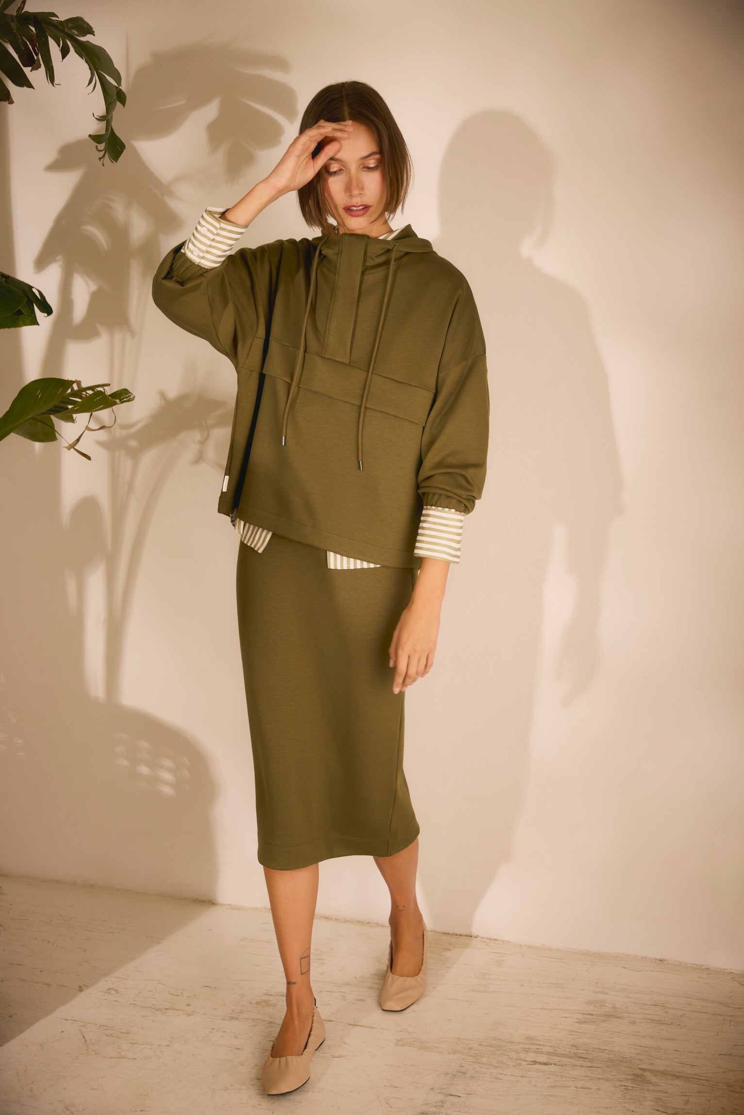 Sudadera con capucha & falda verde