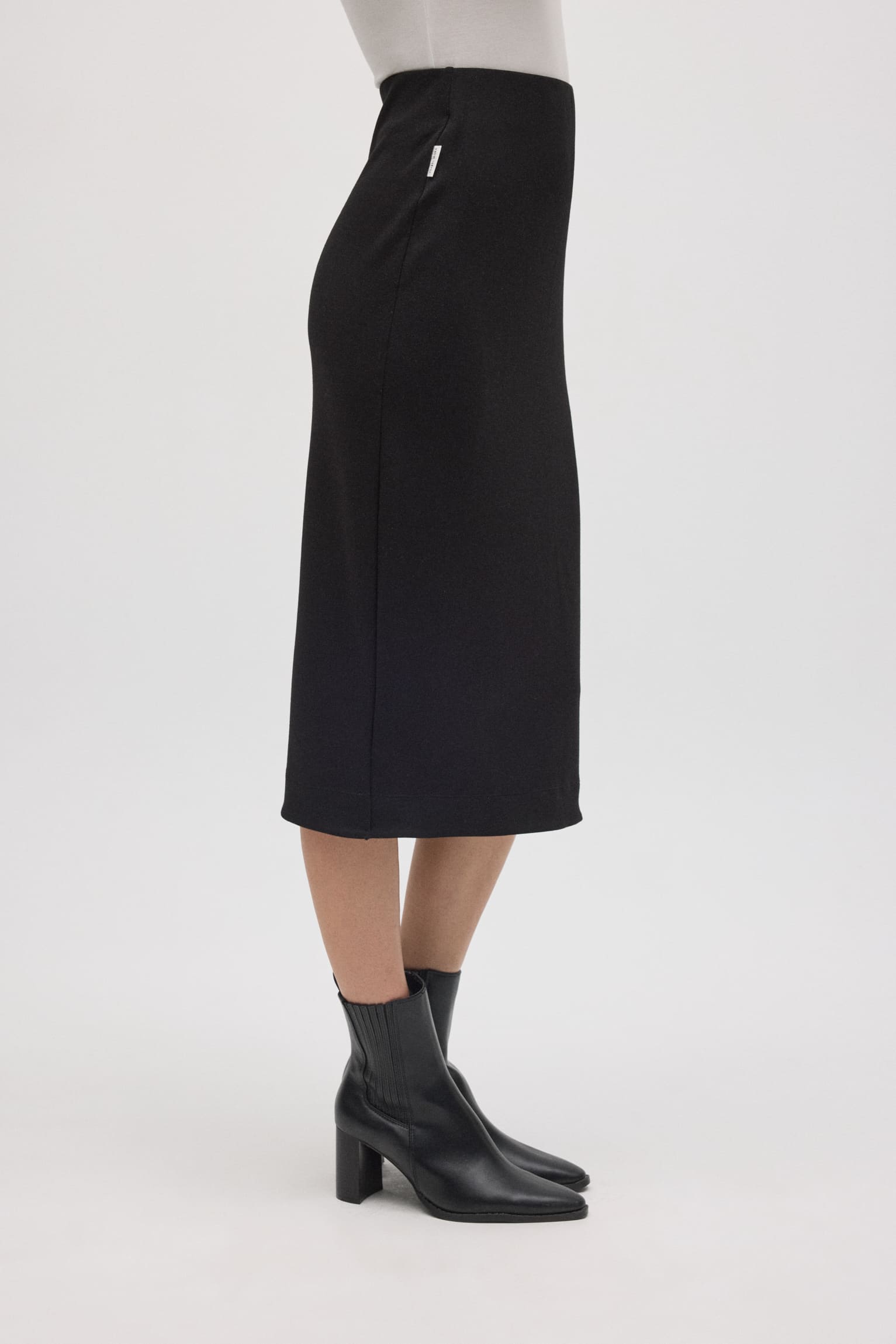 70677-3-falda-midi-fluida-negro