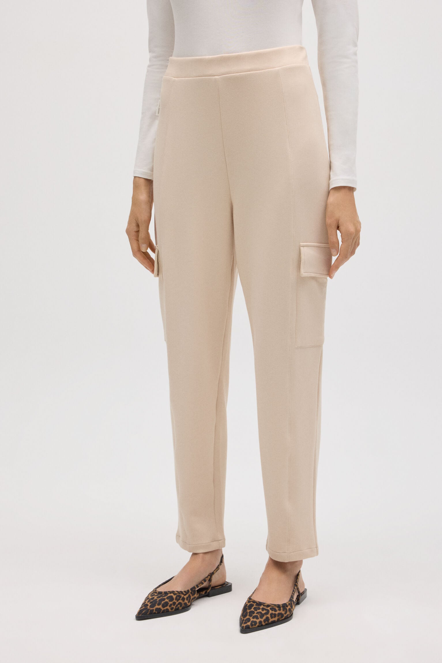 70678-1-pantalon-cargo-fluido-marfil