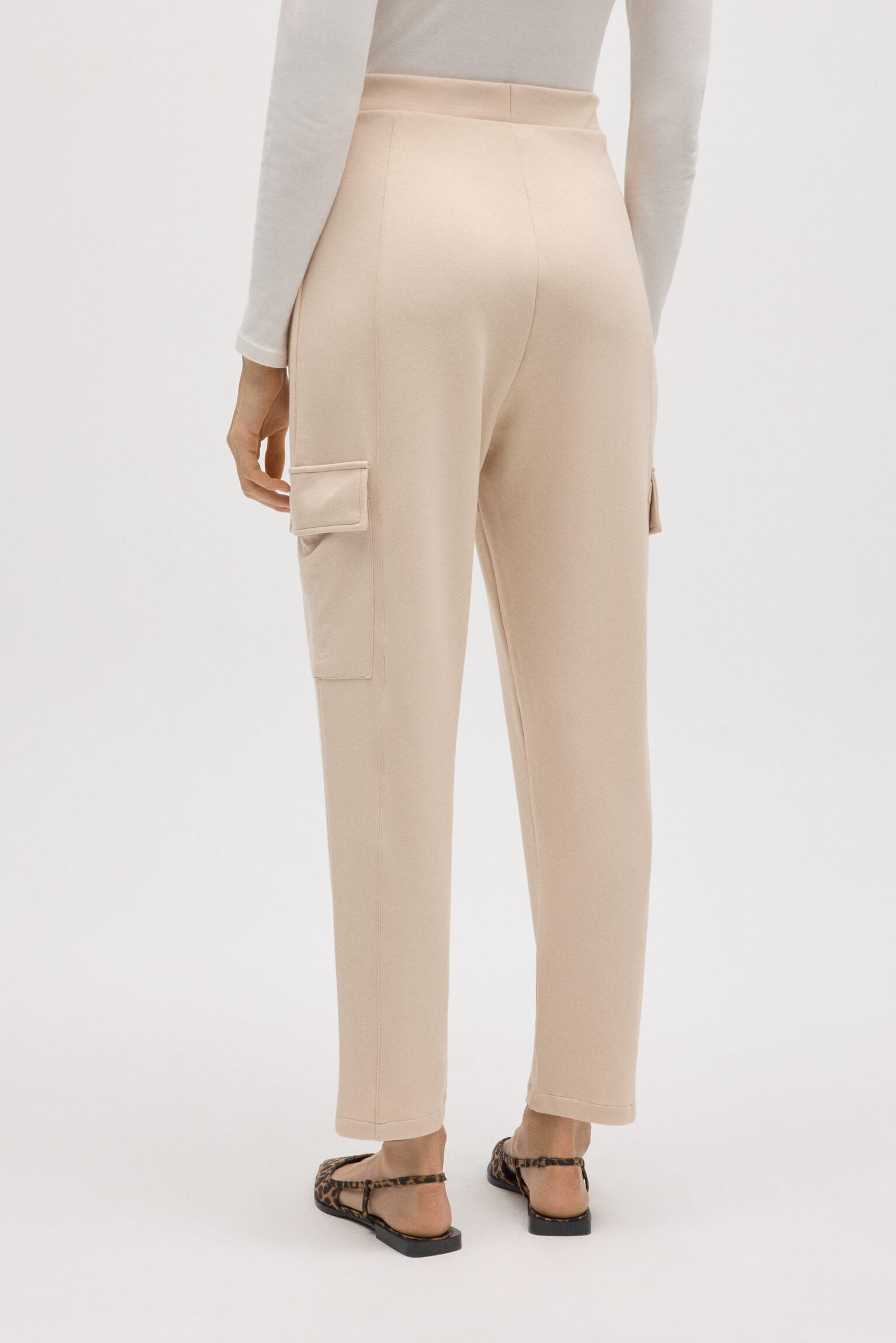 70678-2-pantalon-cargo-fluido-marfil