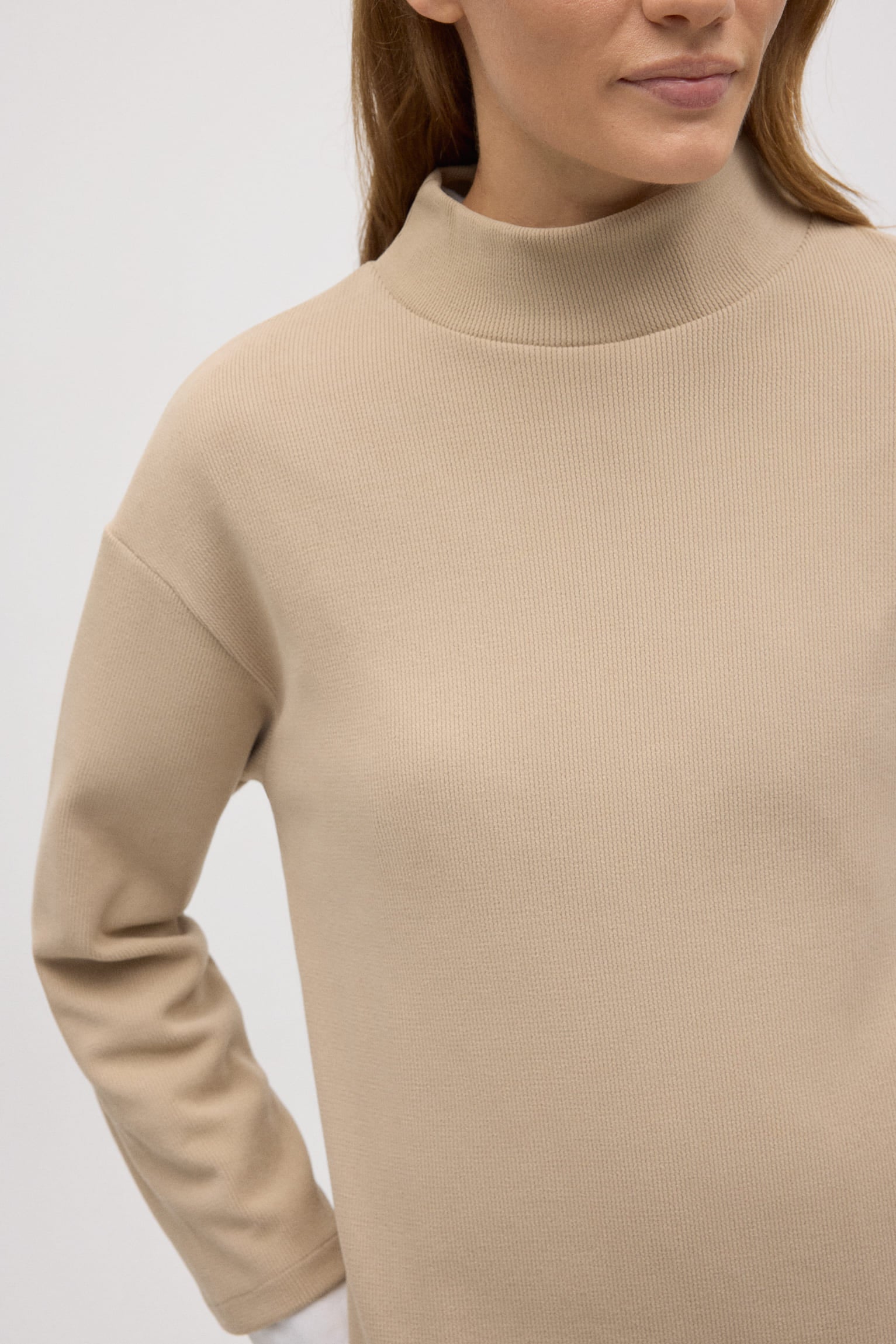 70682-5-jersey-cuello-perkins-efecto-pana-beige