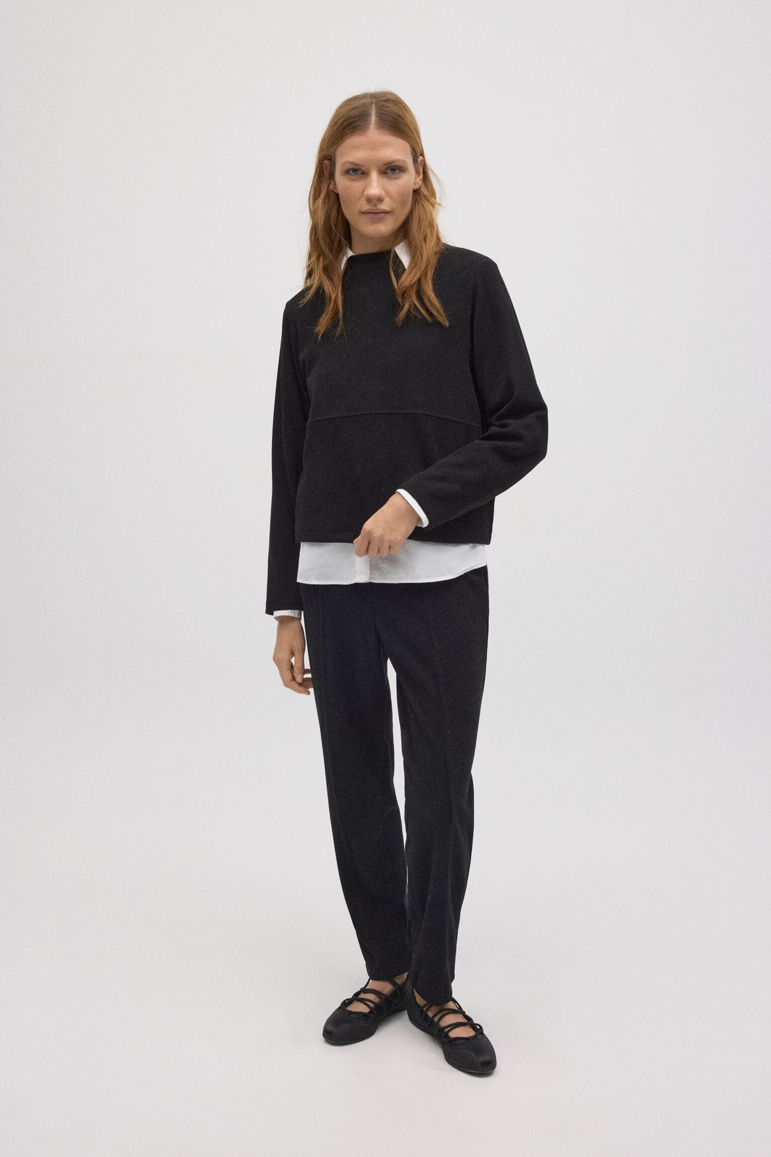 70683-2-jersey-cuello-redondo-efecto-pana-negro