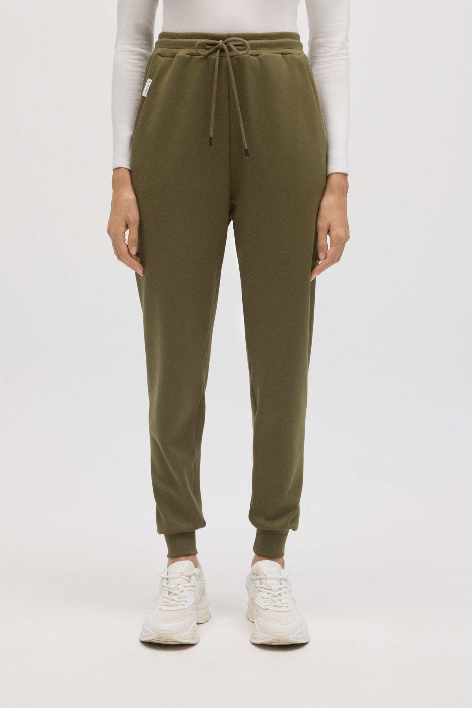 70685-2-pantalon-jogger-fluido-verde