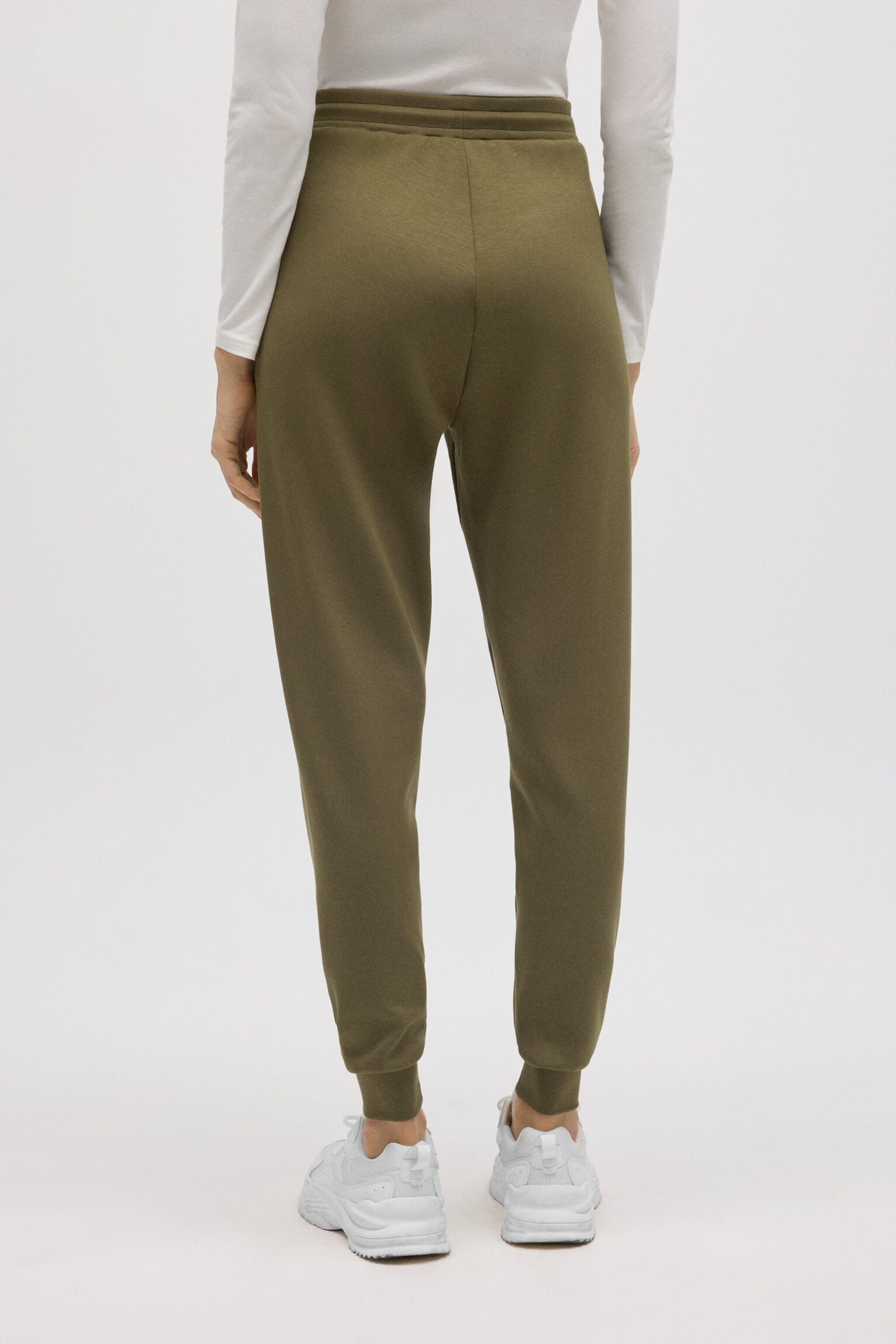 70685-3-pantalon-jogger-fluido-verde