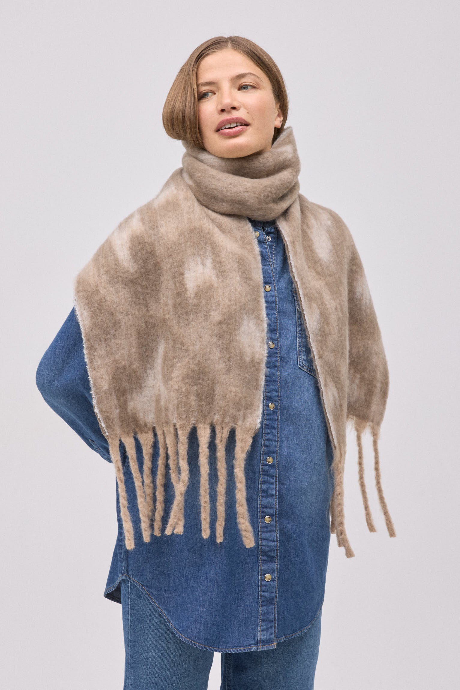 70693-2-bufanda-estampada