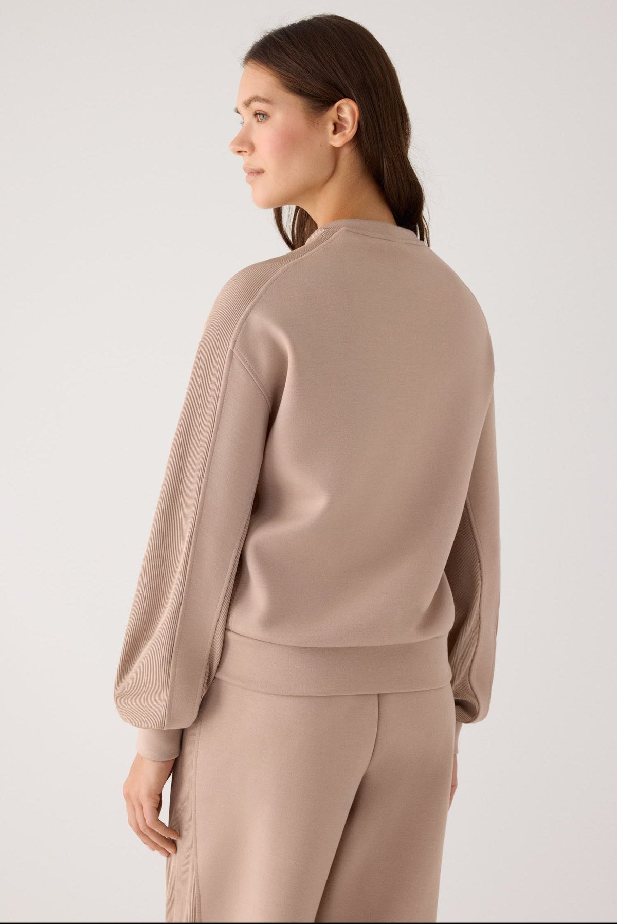 70746-taupe-sudadera-afelpada-canale-cuello-redondo-beige