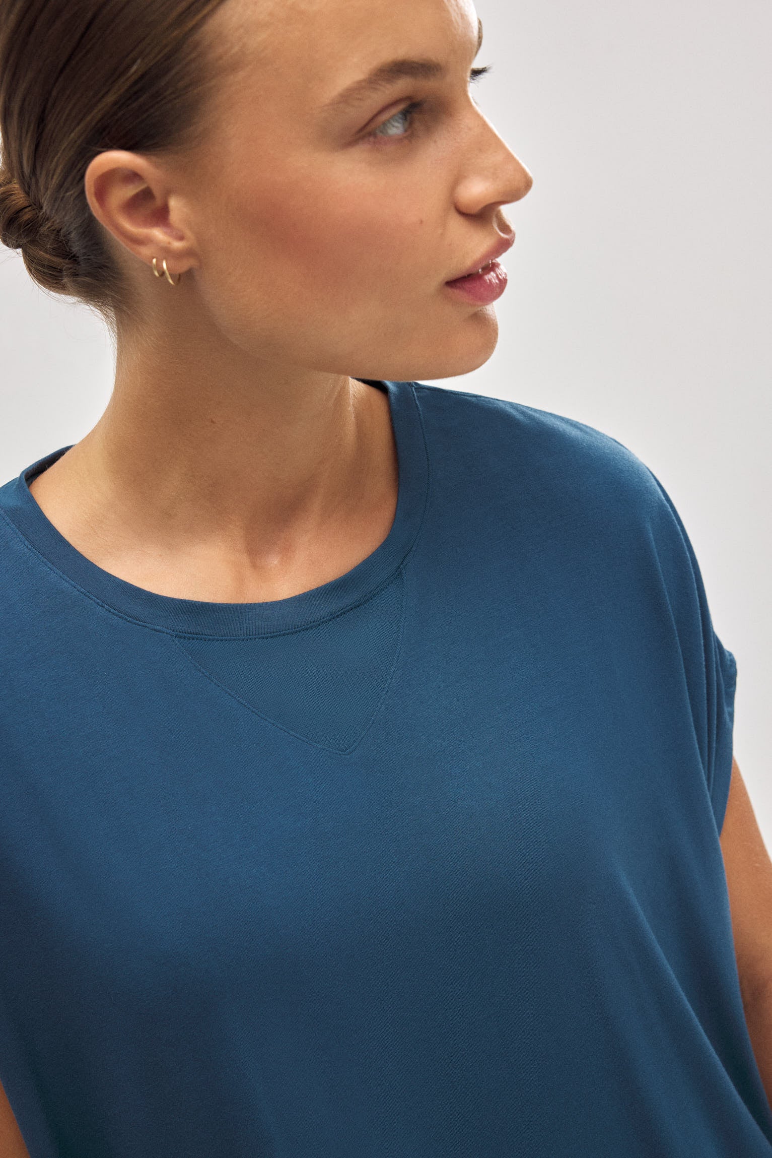 70832-4-camiseta-deportiva-manga-corta-azul