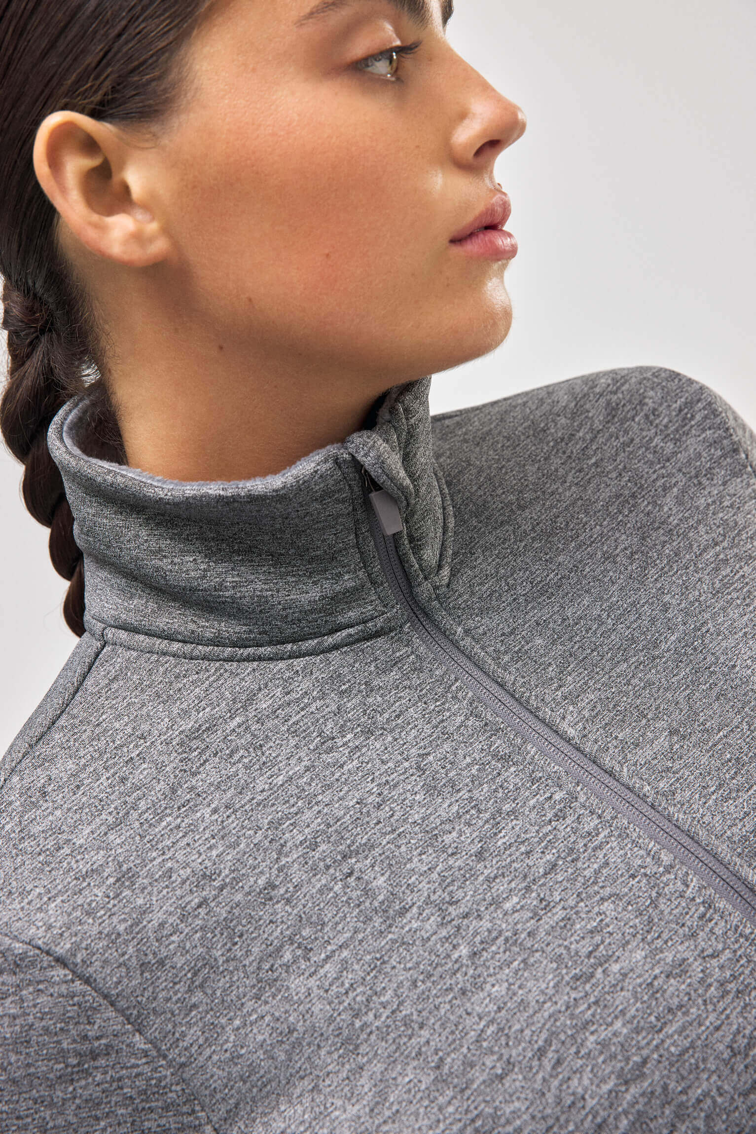 70913-3-chaqueta-termica-ajustada-deportiva-gris