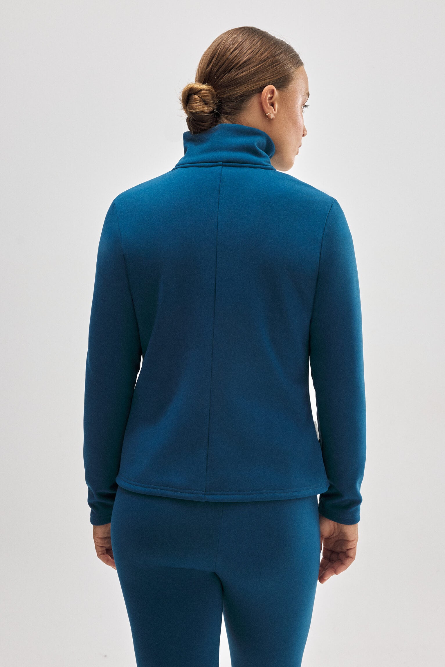 70913-6-chaqueta-termica-ajustada-deportiva-azul
