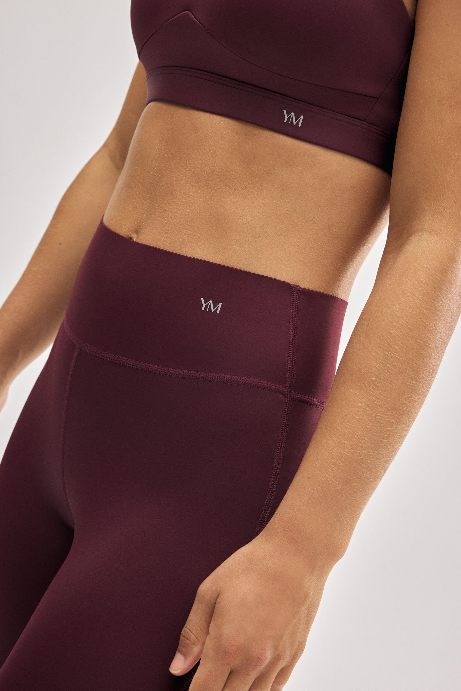 70925-4-leggings-deportivos-efecto-vientre-plano-burdeos