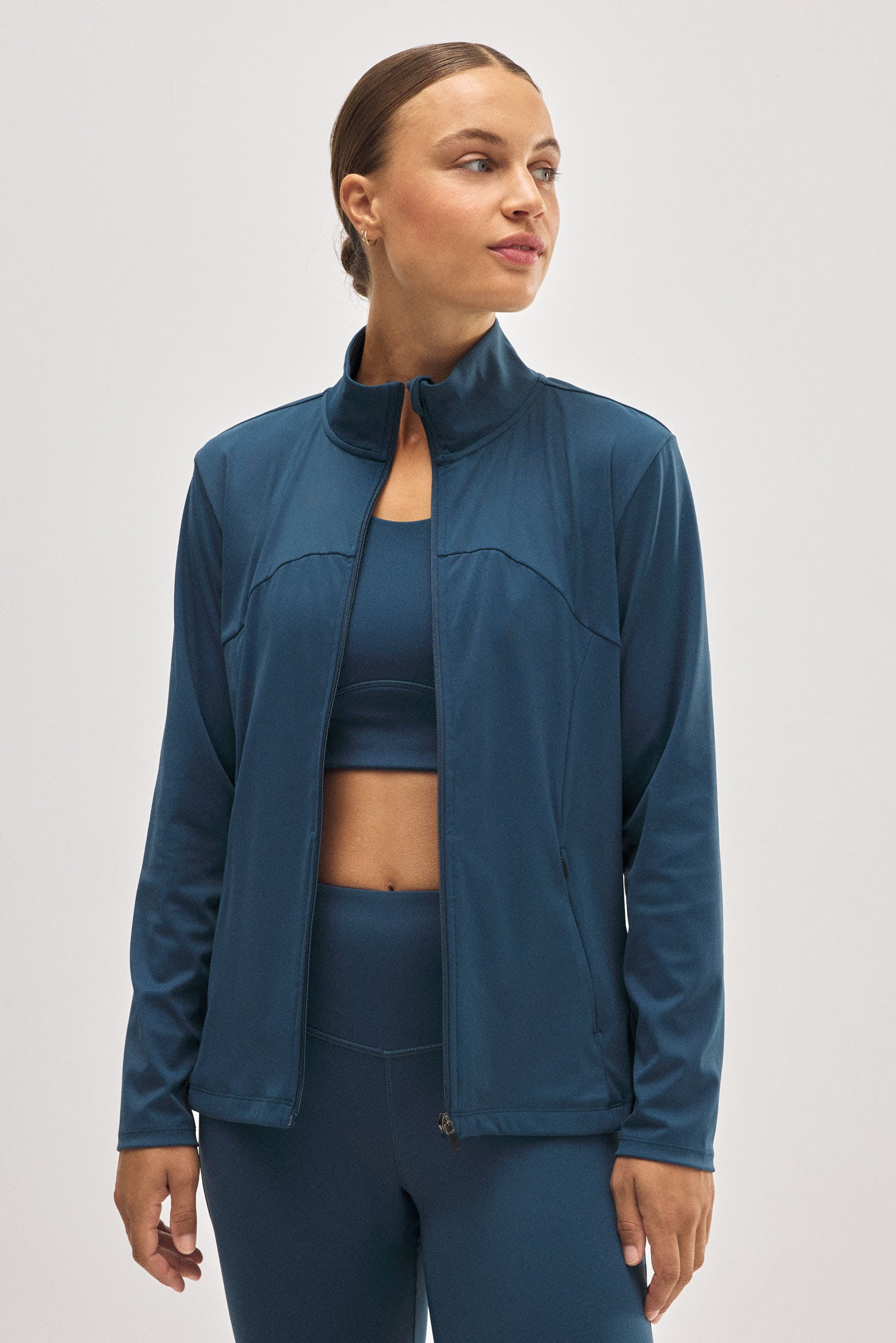 70929-1-chaqueta-deportiva-ajustada-transpirable-azul